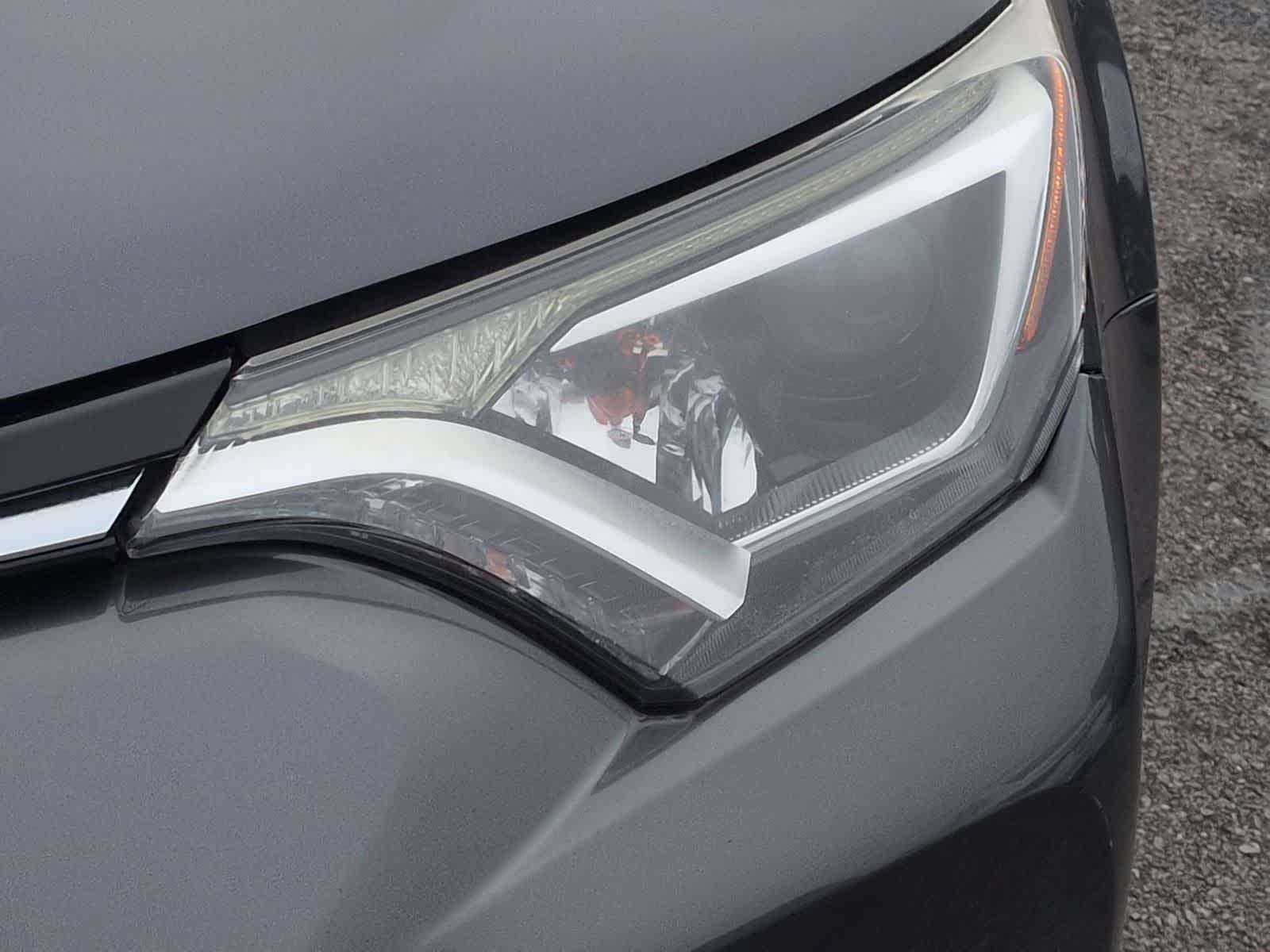 Thumbnail: 2017 Toyota RAV4 - 11