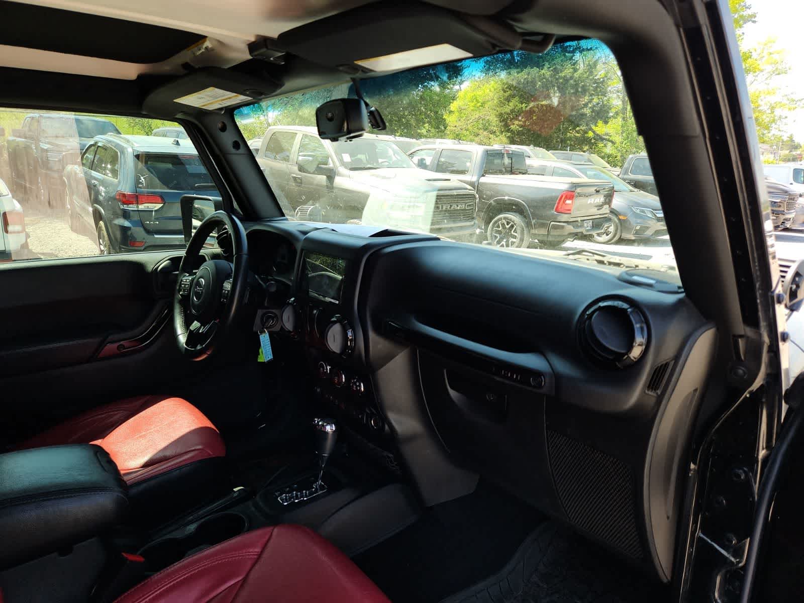 Thumbnail: 2017 Jeep Wrangler - 18