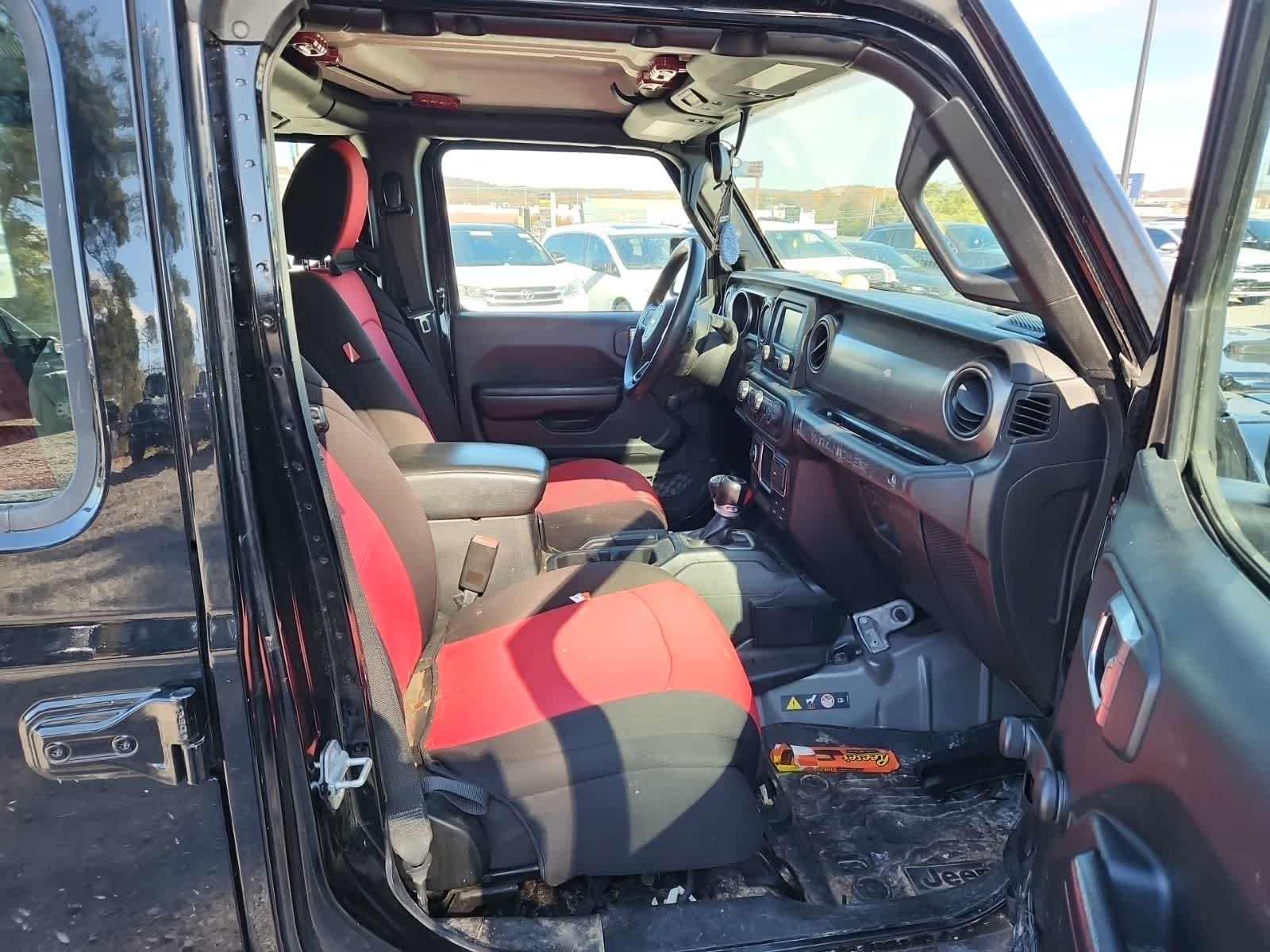 Thumbnail: 2018 Jeep Wrangler - 21