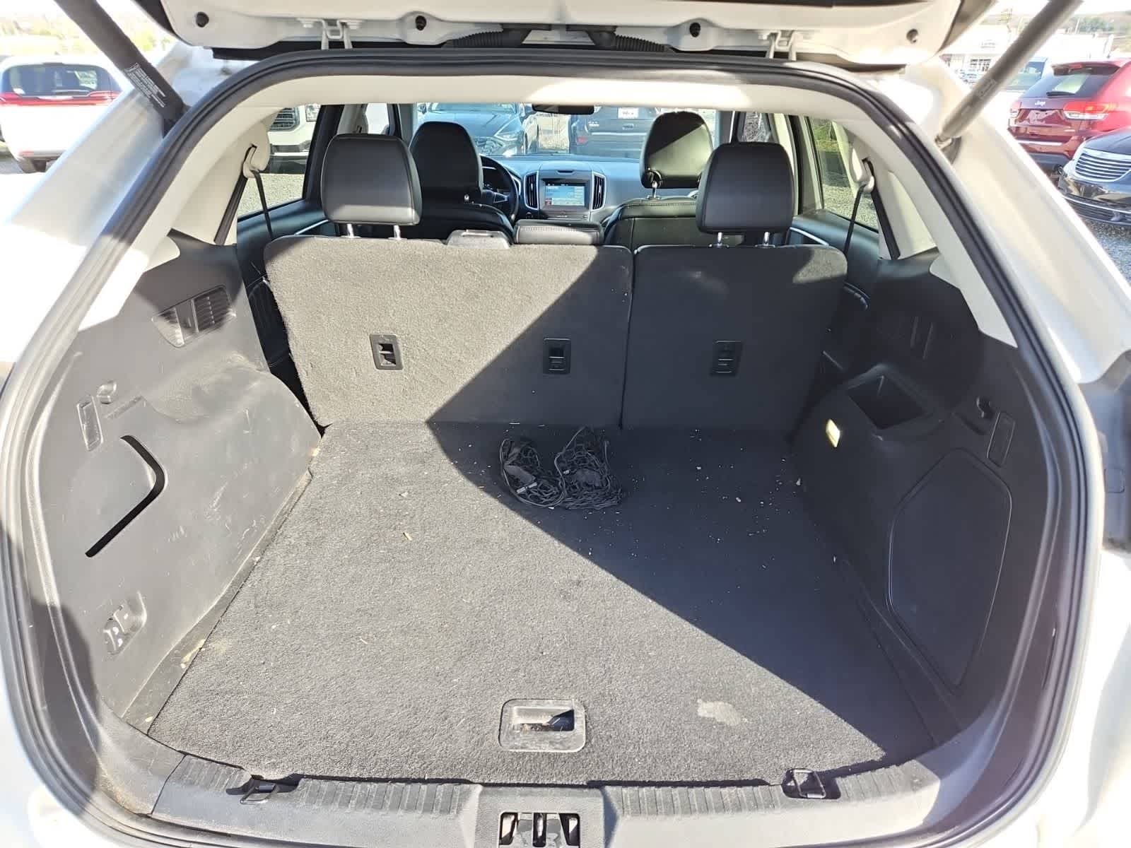 Thumbnail: 2016 Ford Edge - 25