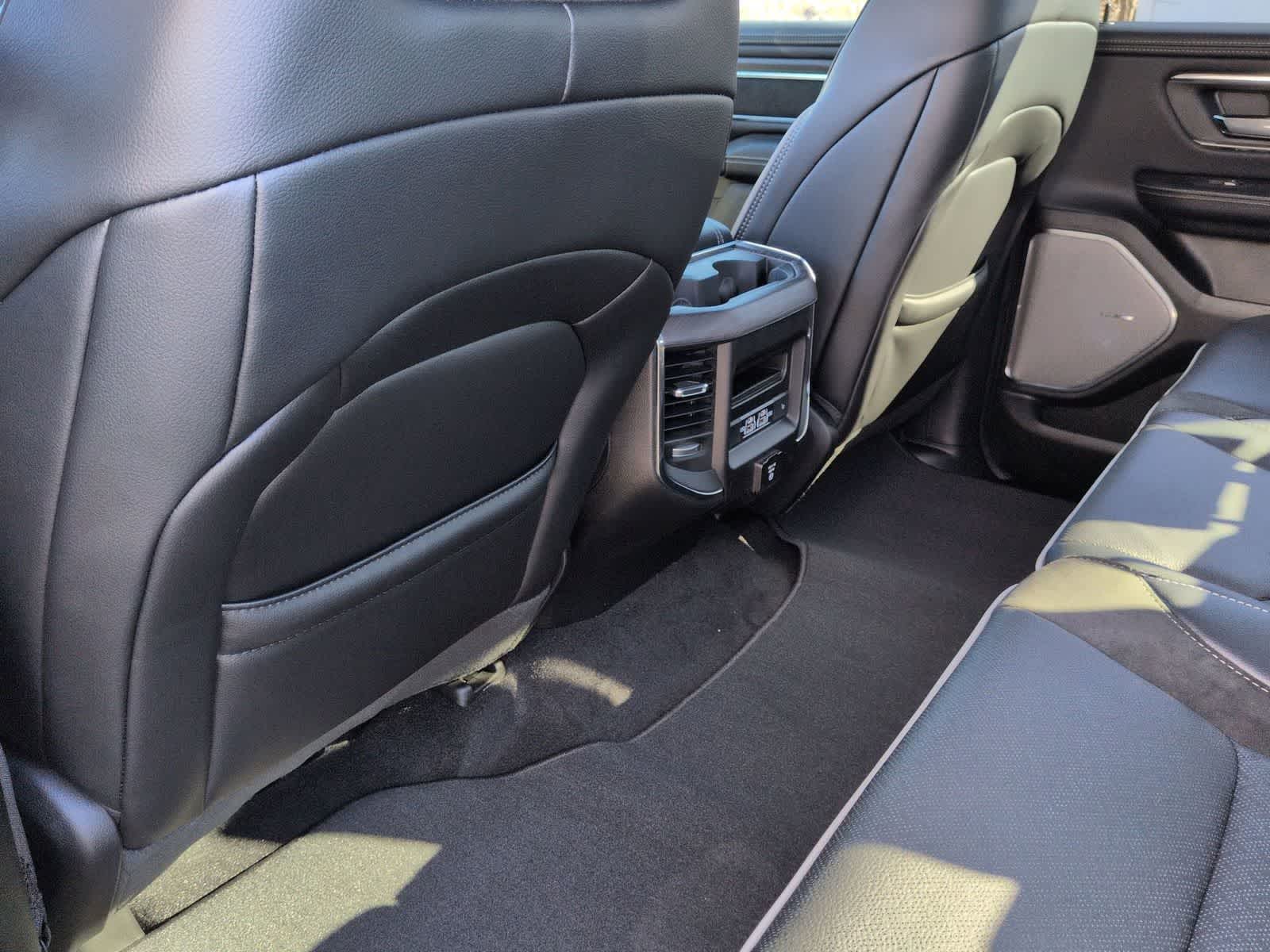 Thumbnail: 2026 RAM 1500 - 18