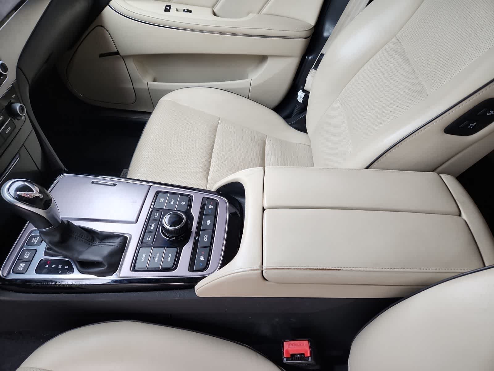 Thumbnail: 2014 Hyundai Equus - 11