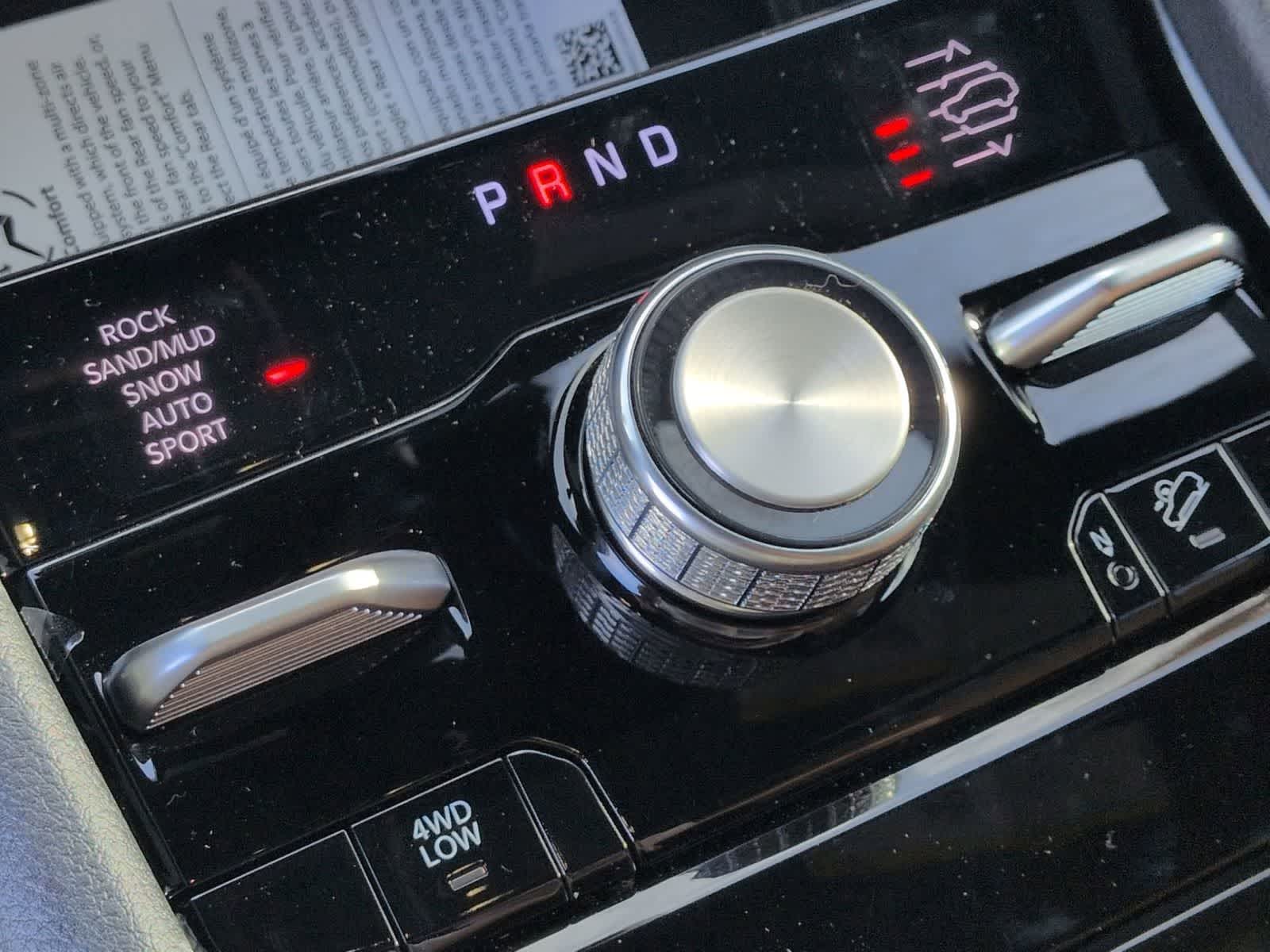 Thumbnail: 2025 Jeep Grand Cherokee - 32