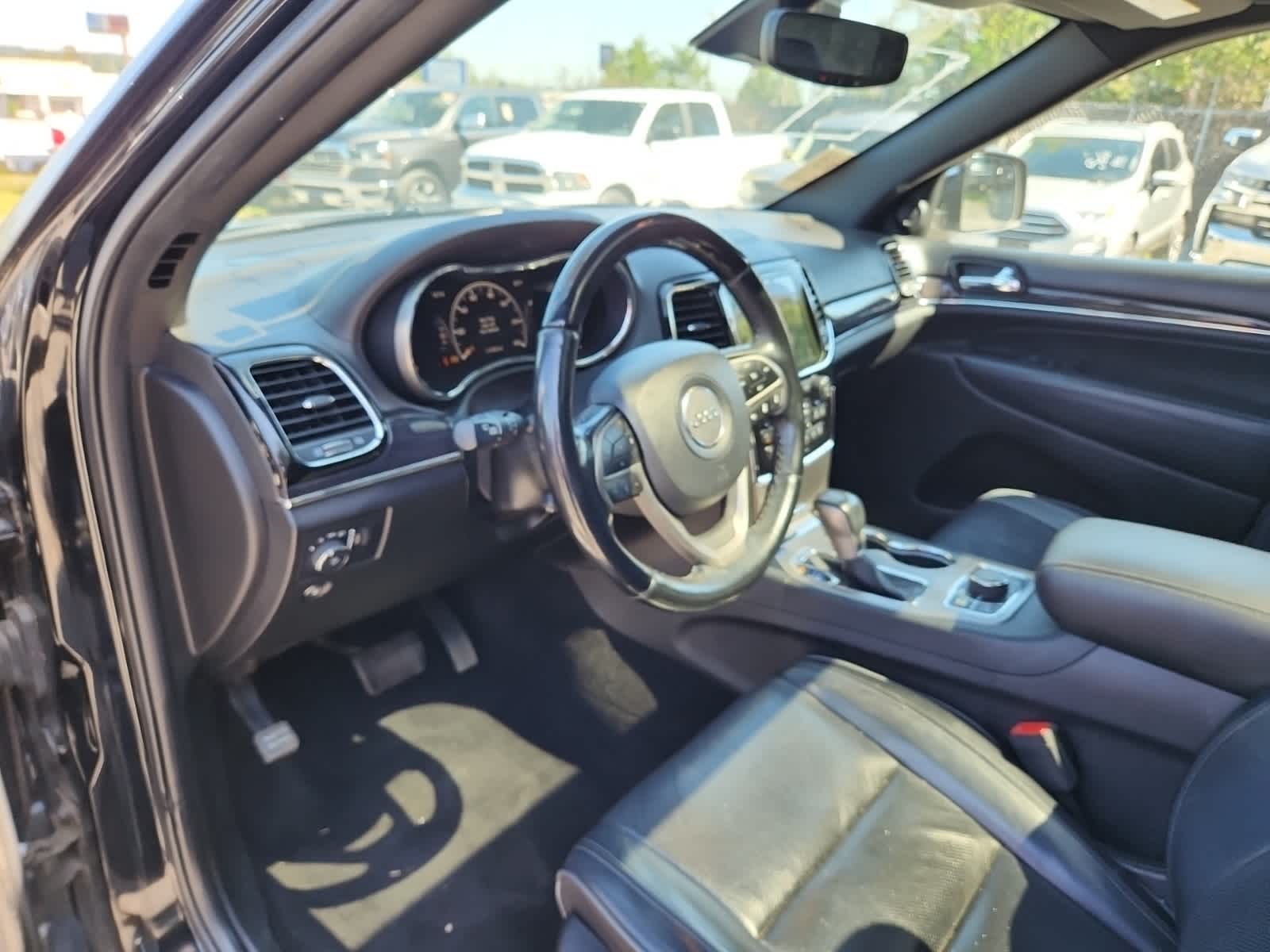 Thumbnail: 2020 Jeep Grand Cherokee - 13