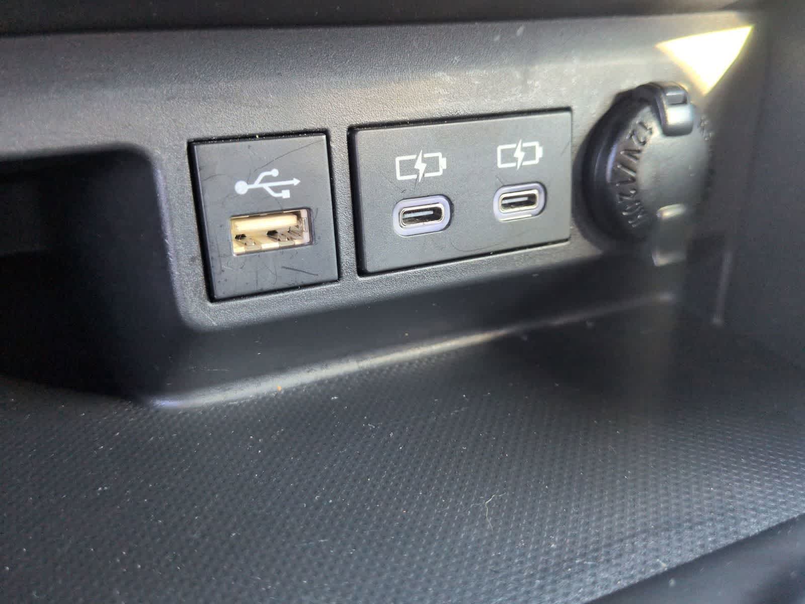 Thumbnail: 2024 Toyota Highlander - 28