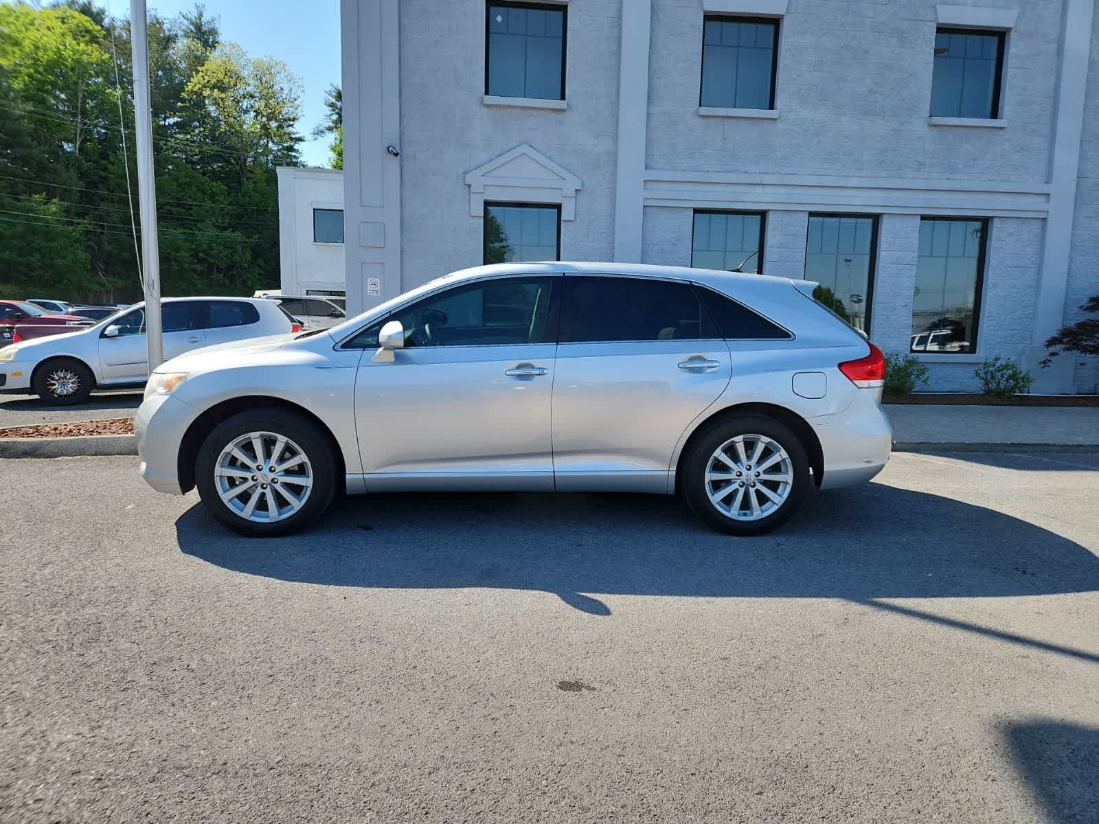 Thumbnail: 2011 Toyota Venza - 2