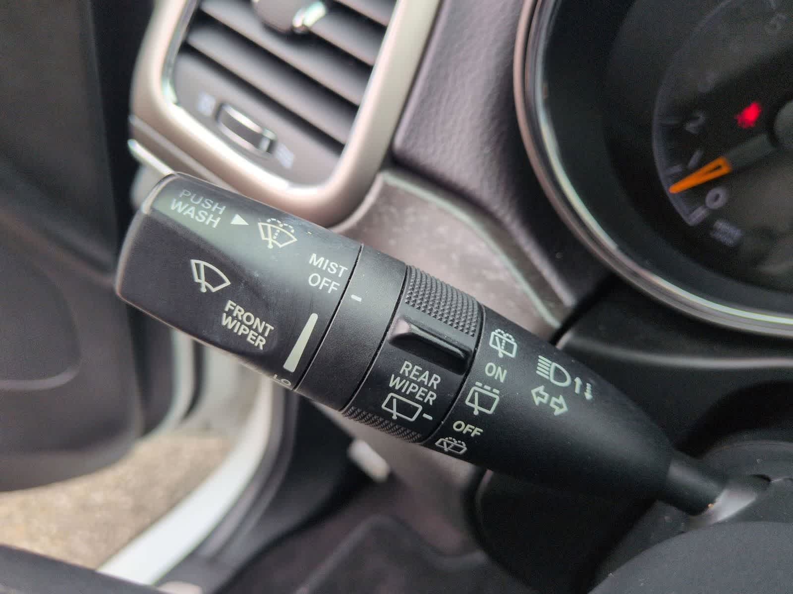 Thumbnail: 2018 Jeep Grand Cherokee - 23