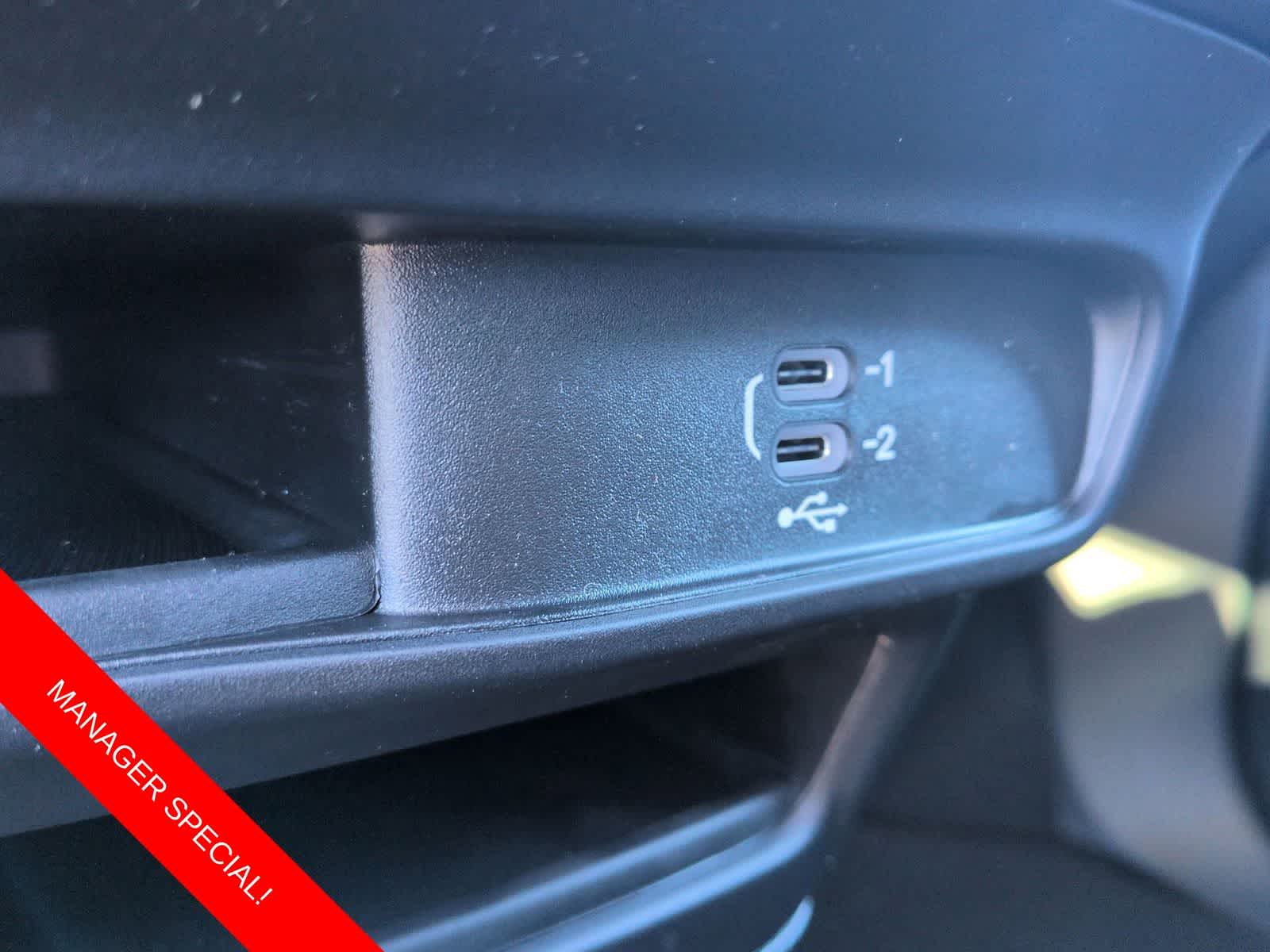 Thumbnail: 2026 Chrysler Pacifica - 22