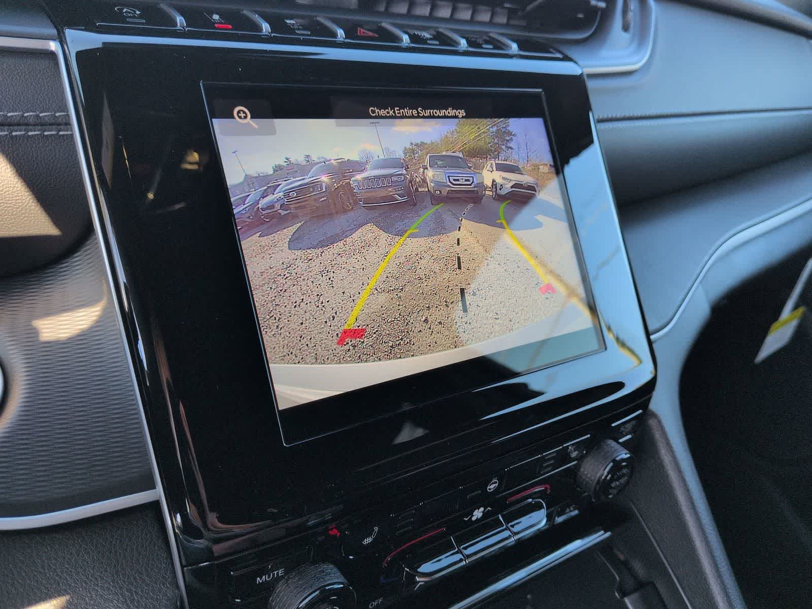 Thumbnail: 2025 Jeep Grand Cherokee - 28