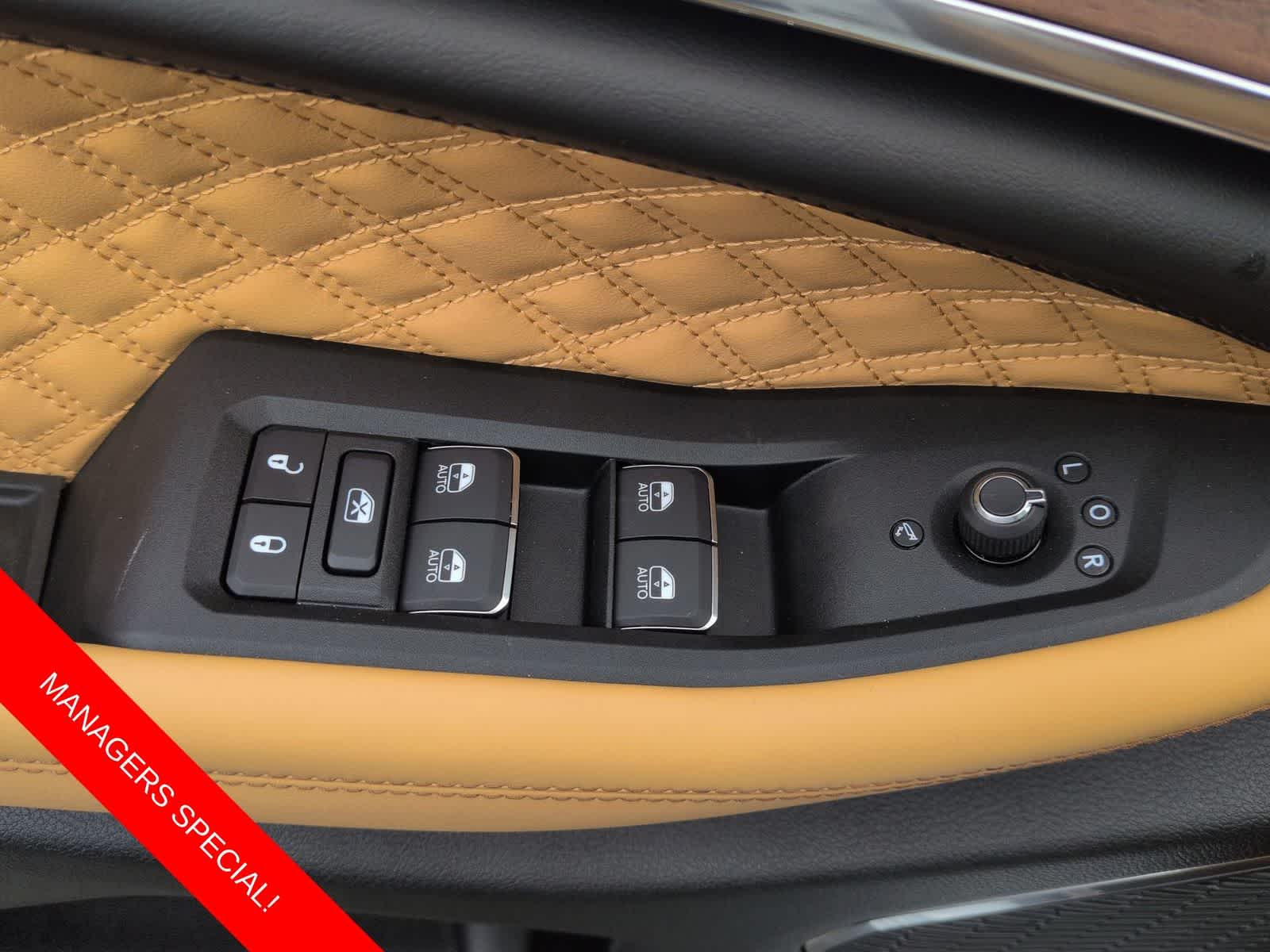 Thumbnail: 2025 Jeep Grand Cherokee - 16