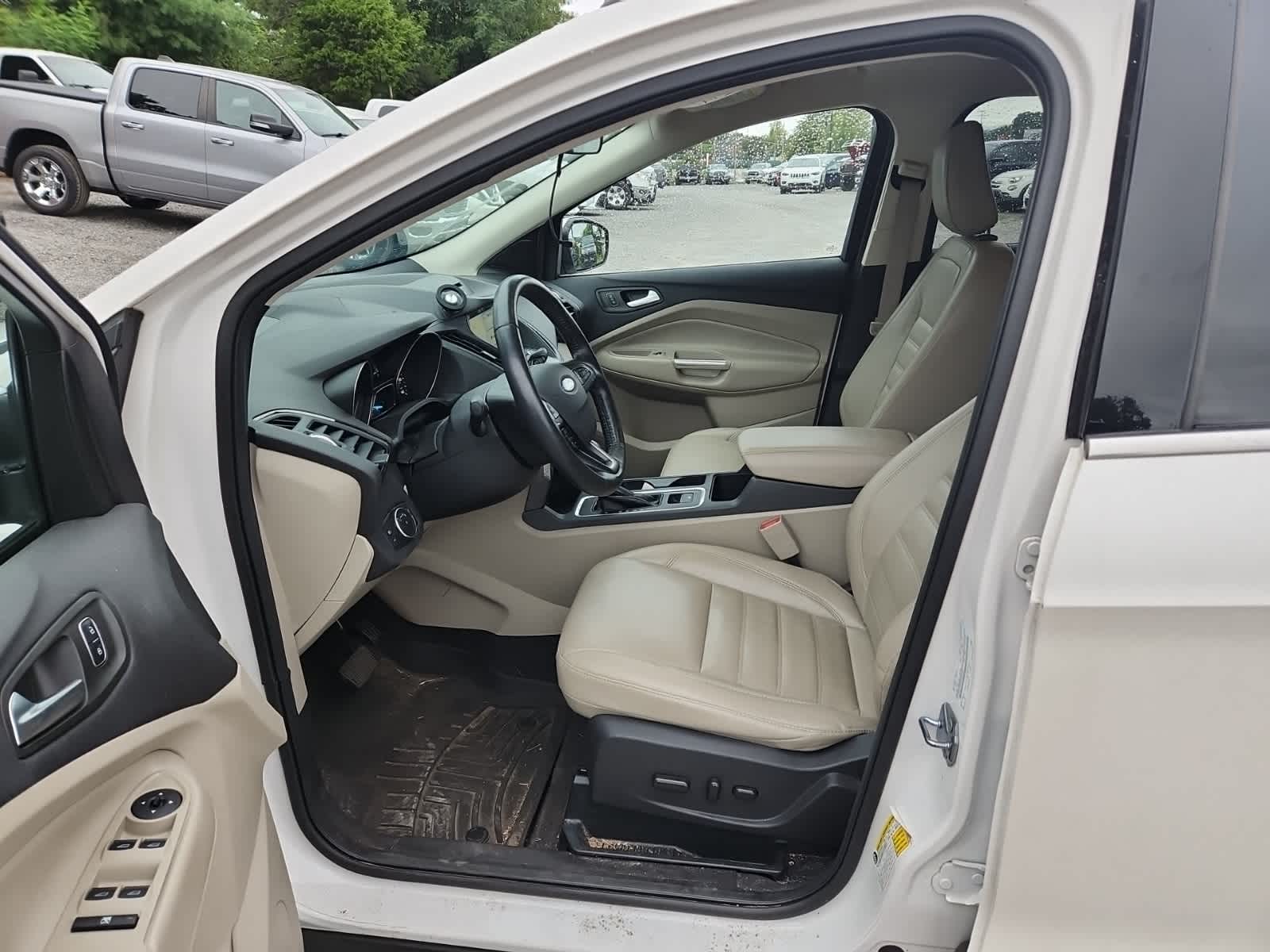 Thumbnail: 2018 Ford Escape - 15