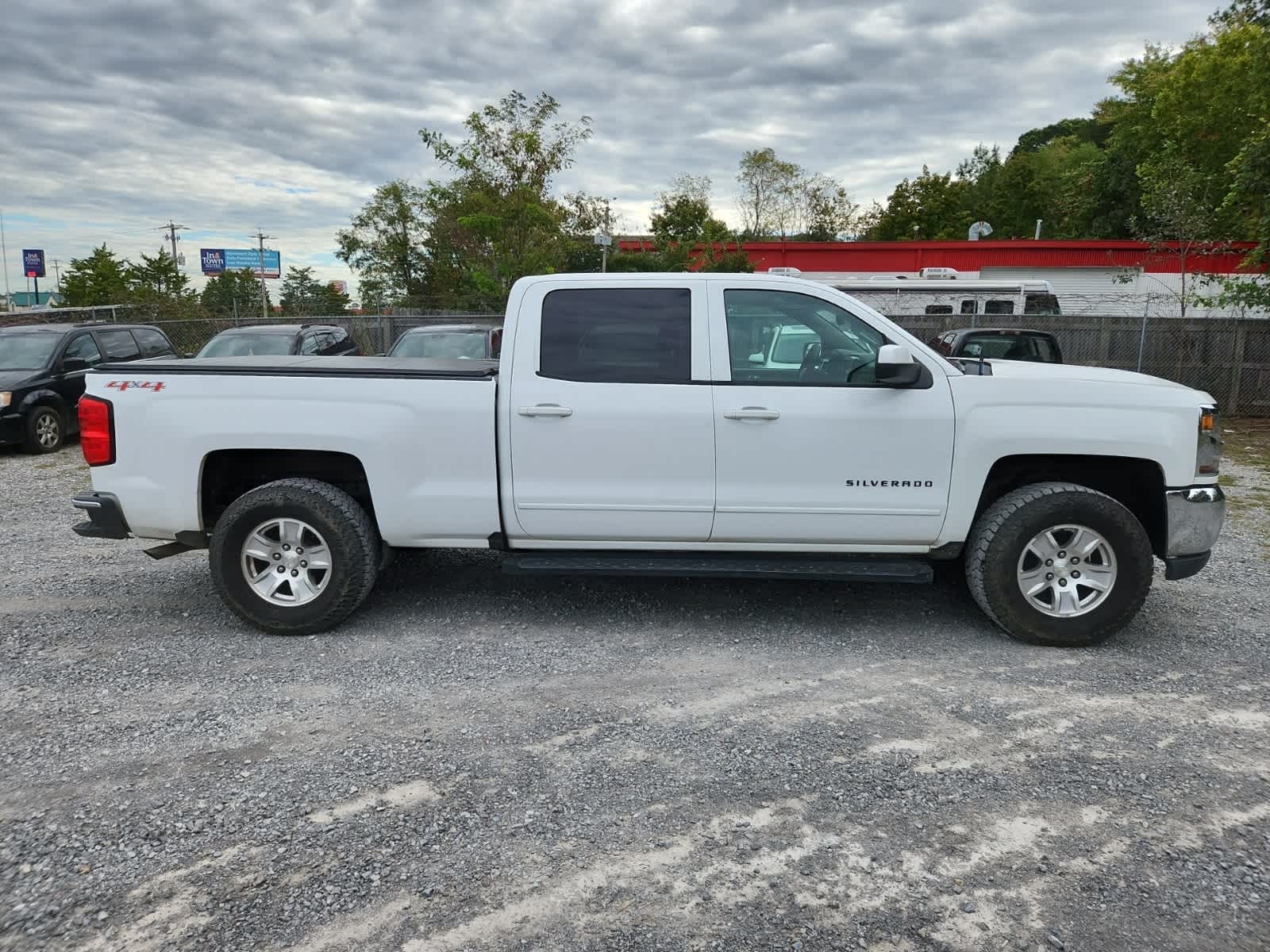 Thumbnail: 2017 Chevrolet Silverado 1500 - 7