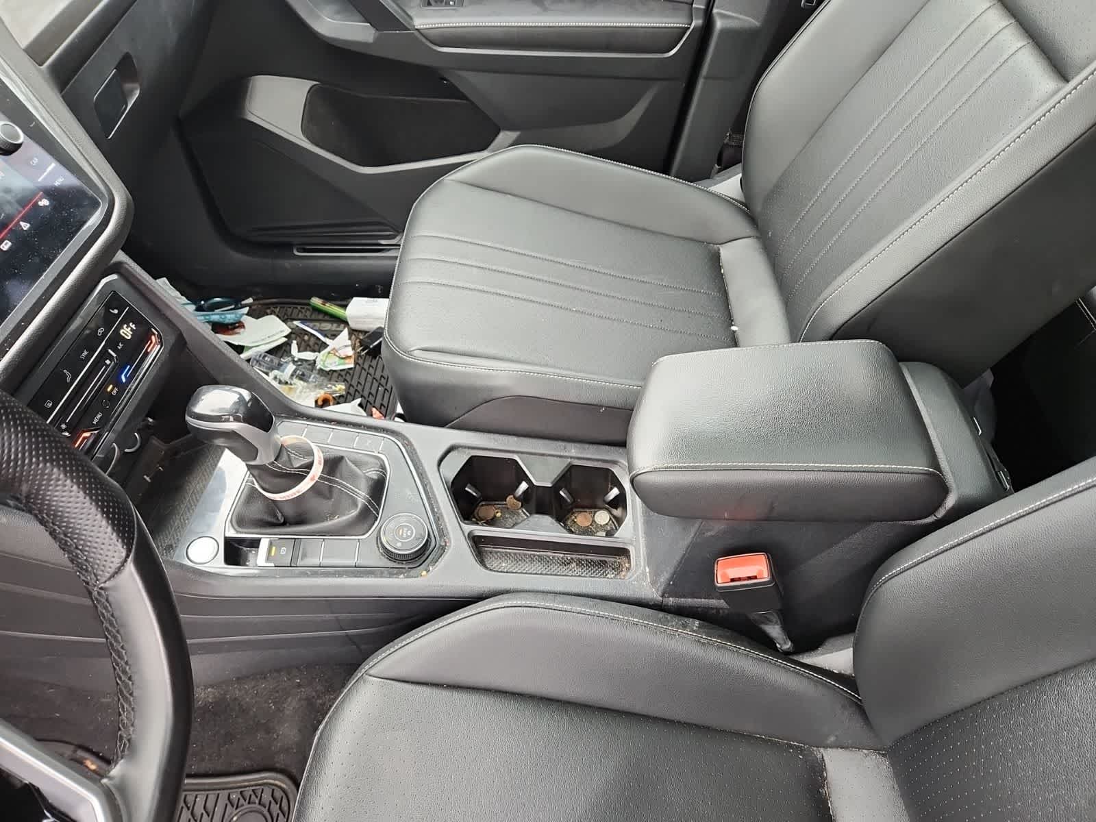 Thumbnail: 2022 Volkswagen Tiguan - 11