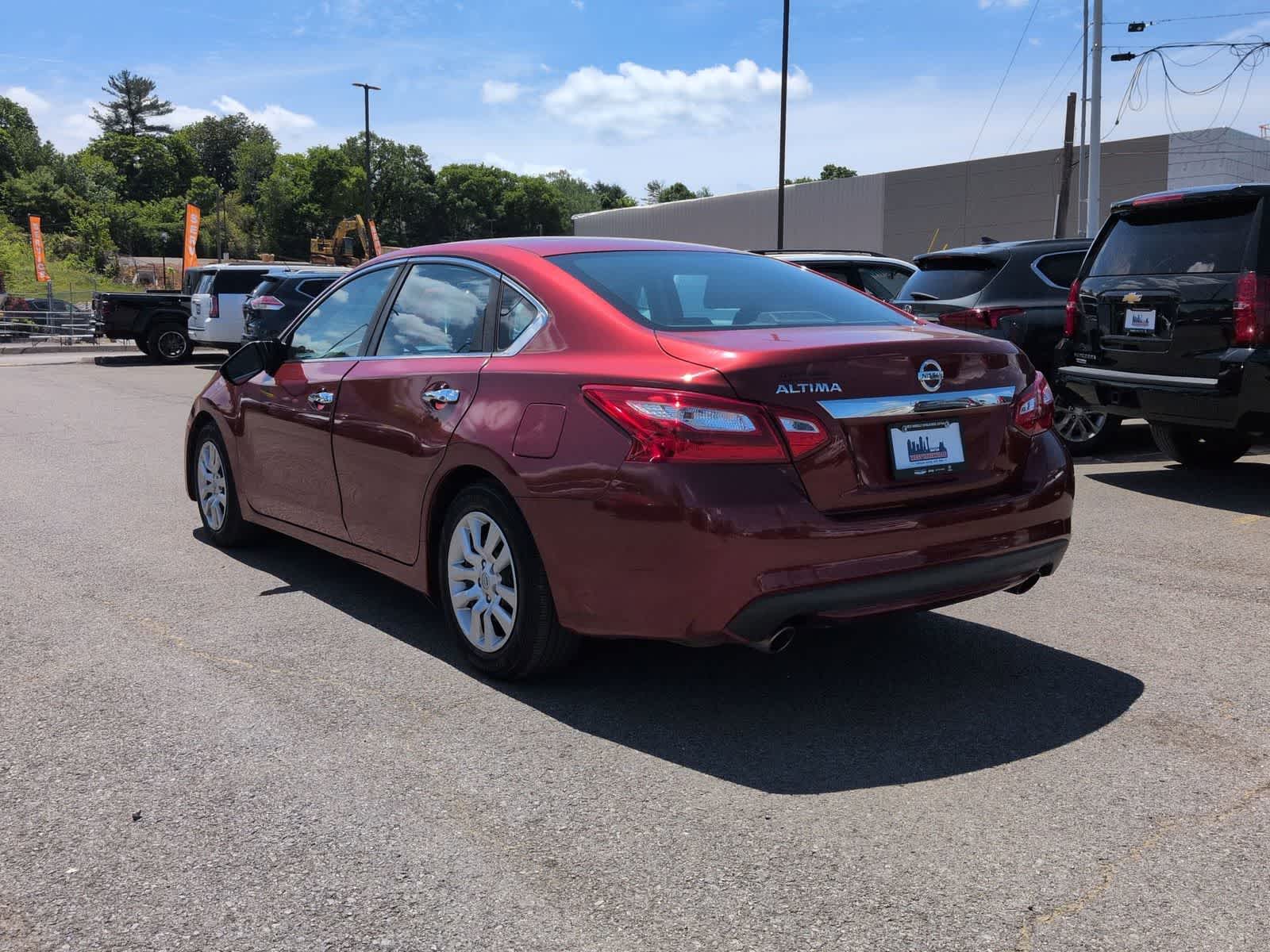 Thumbnail: 2016 Nissan Altima - 6