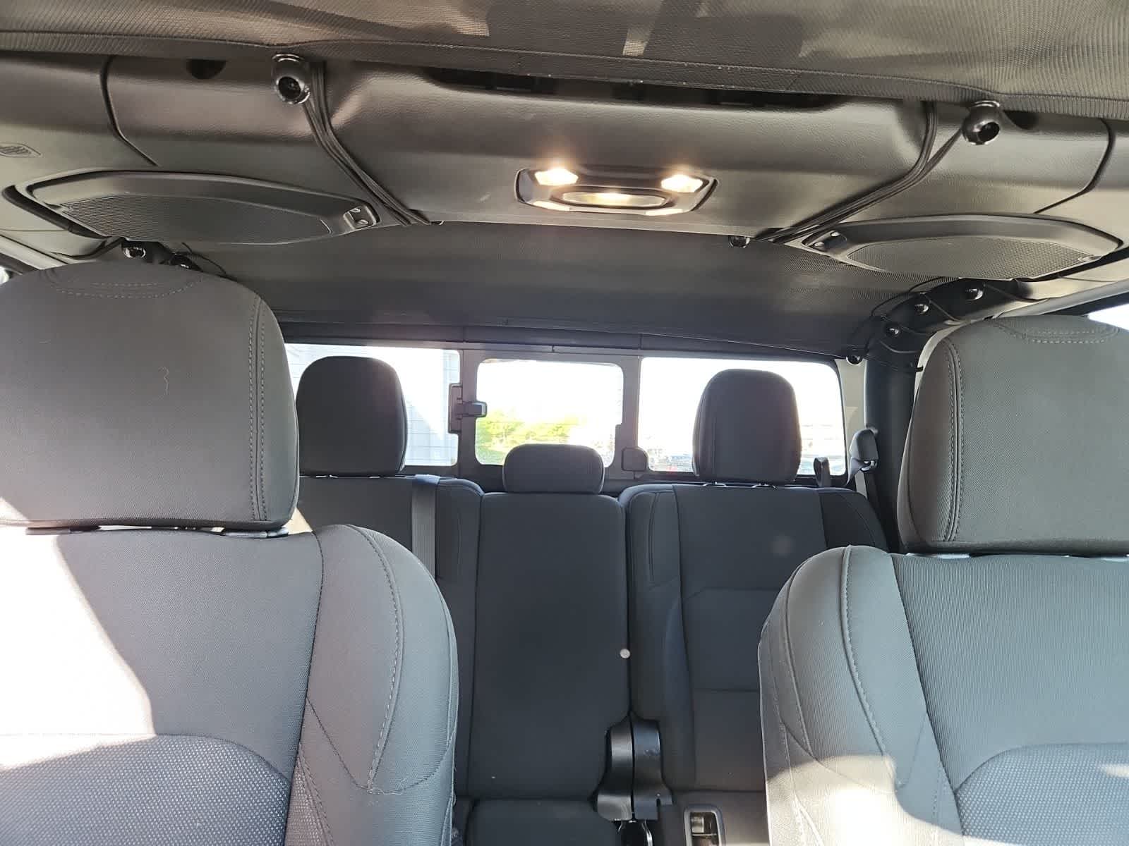 Thumbnail: 2023 Jeep Gladiator - 21