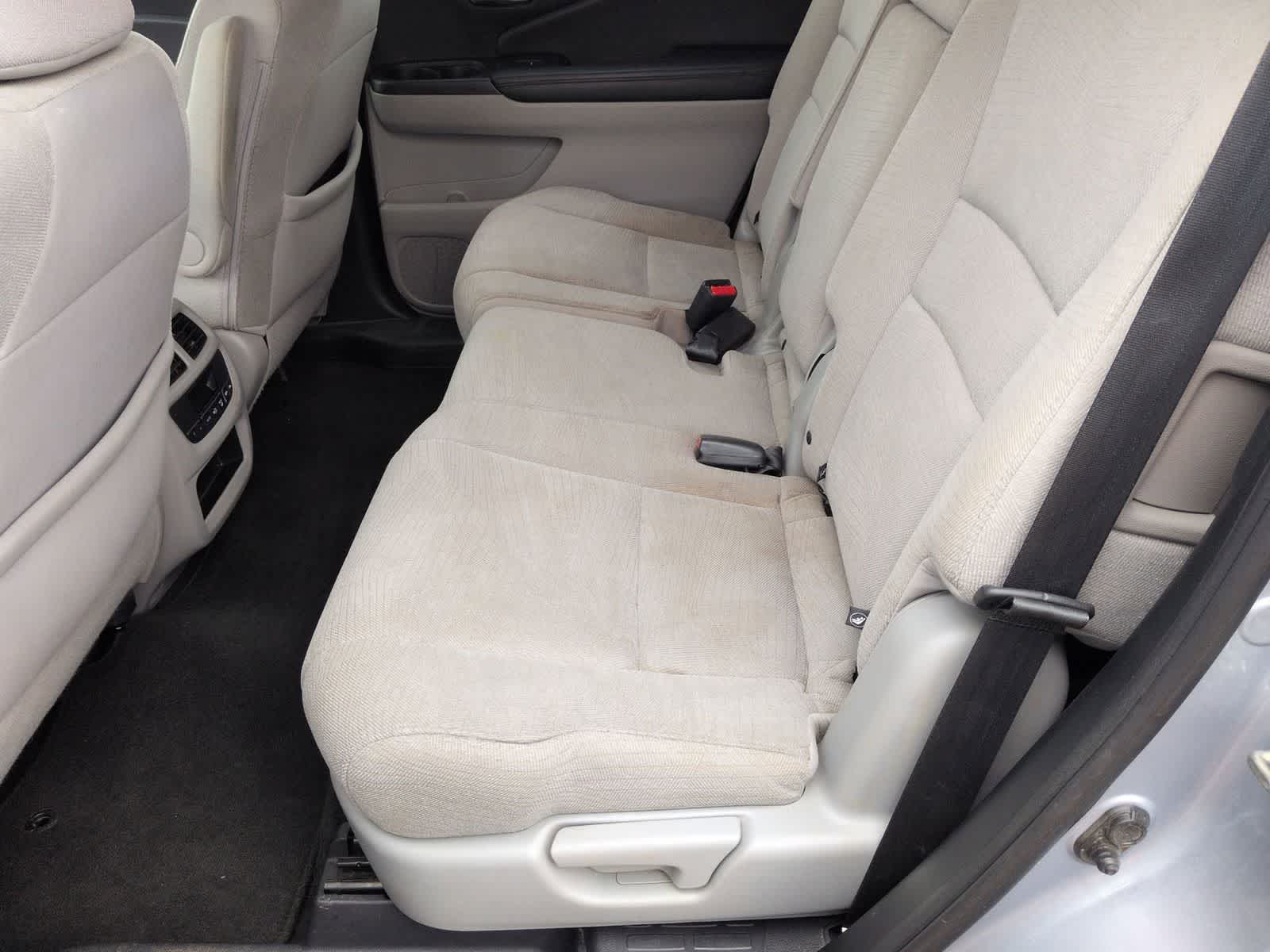 Thumbnail: 2018 Honda Pilot - 17