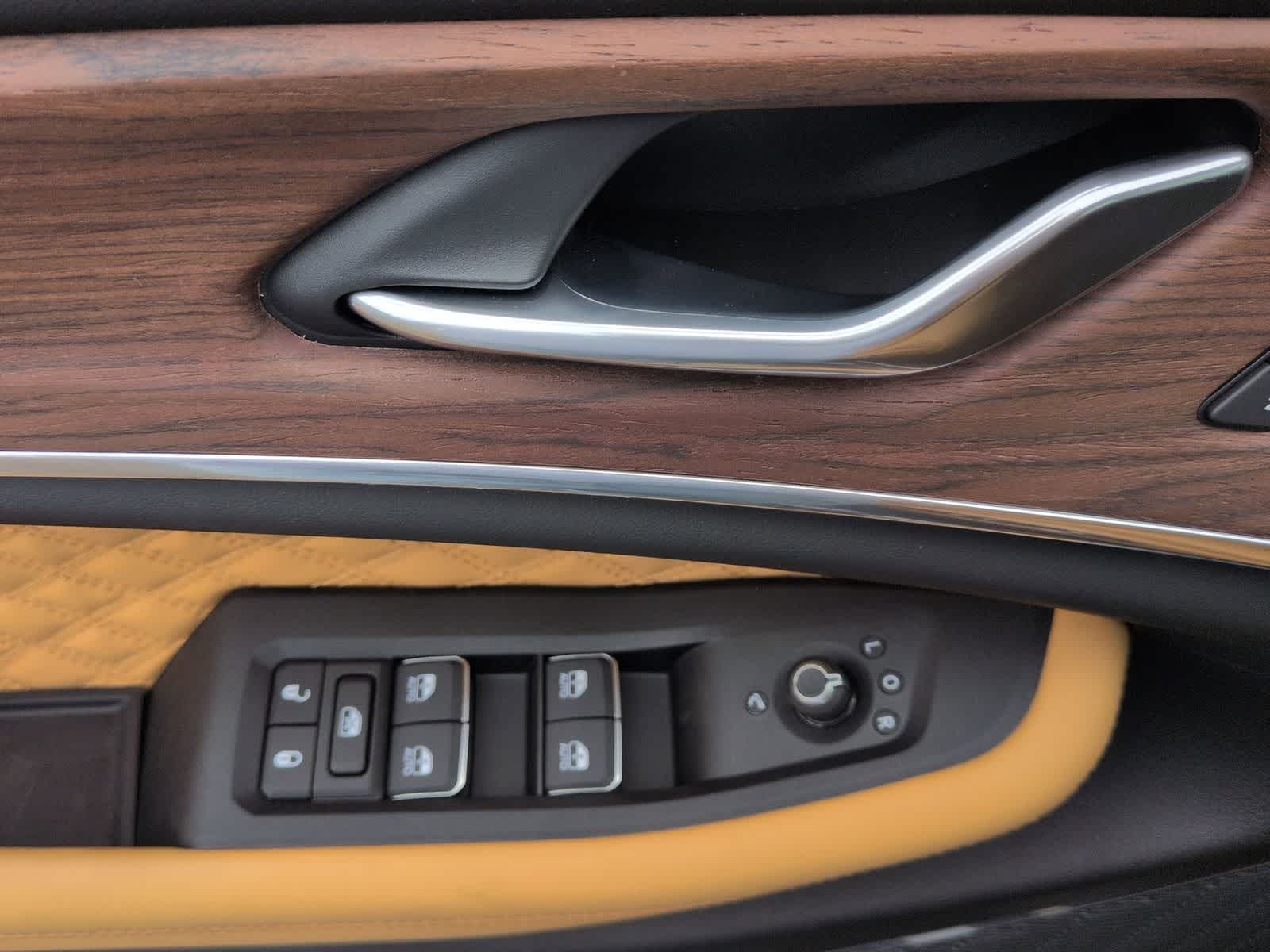 Thumbnail: 2025 Jeep Grand Cherokee L - 17