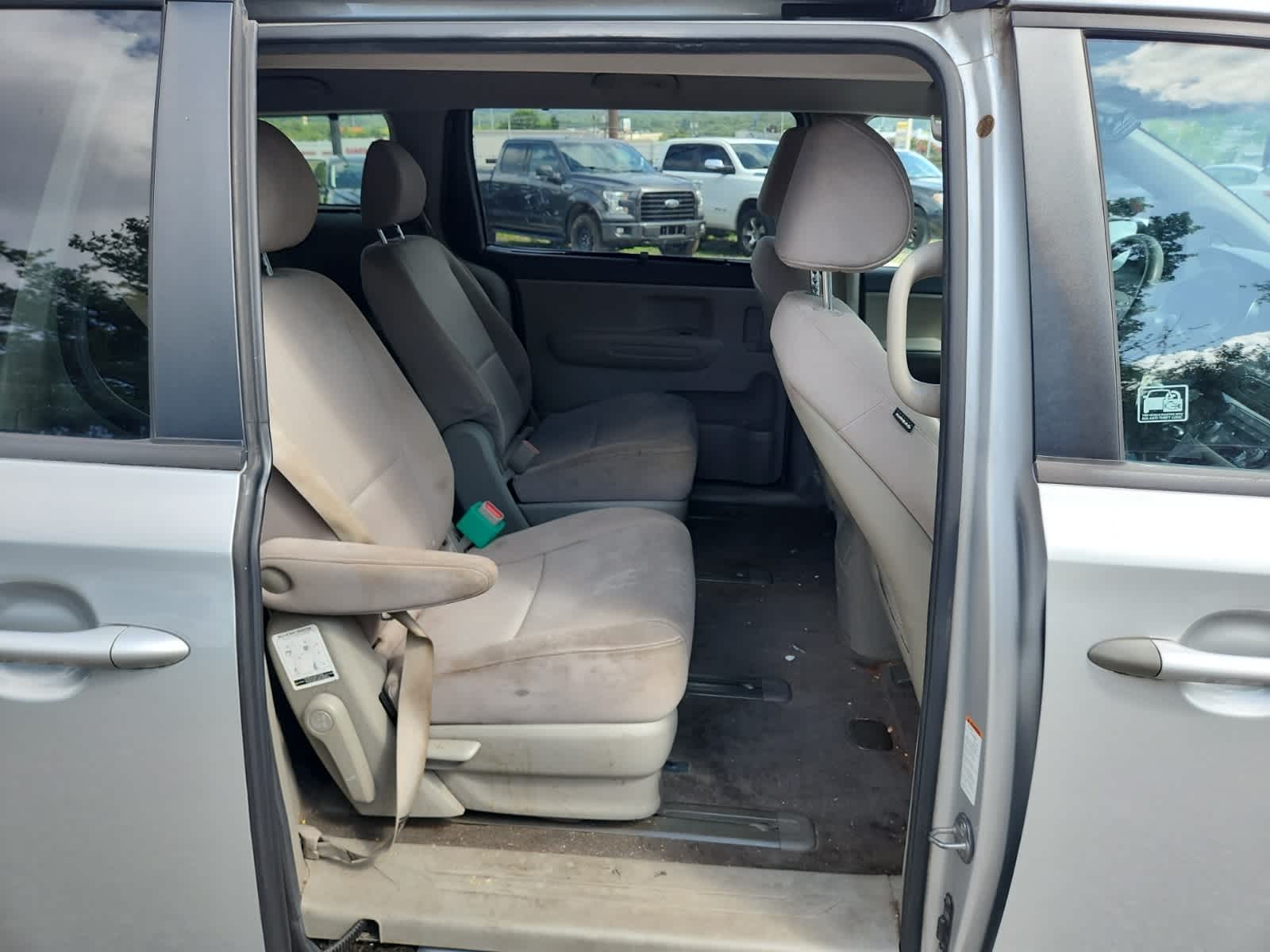 Thumbnail: 2015 Kia Sedona - 24