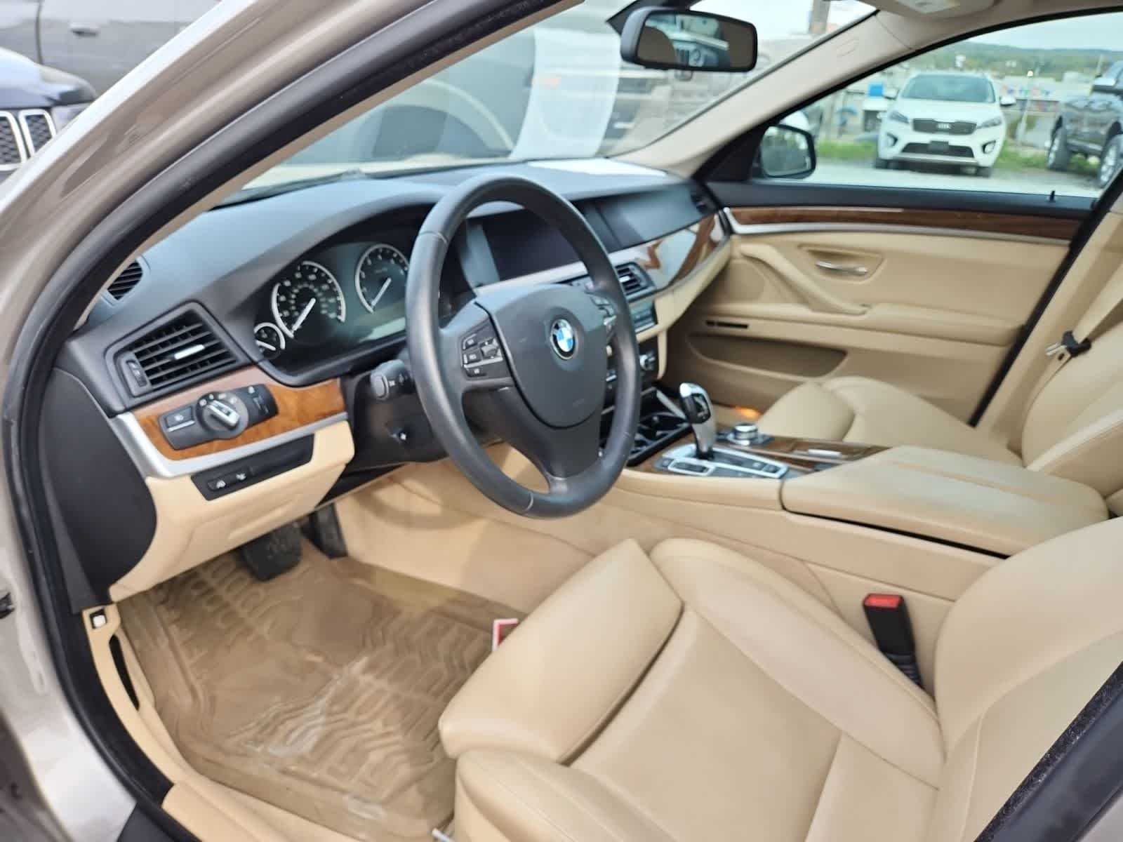 Thumbnail: 2013 BMW 5 Series - 13