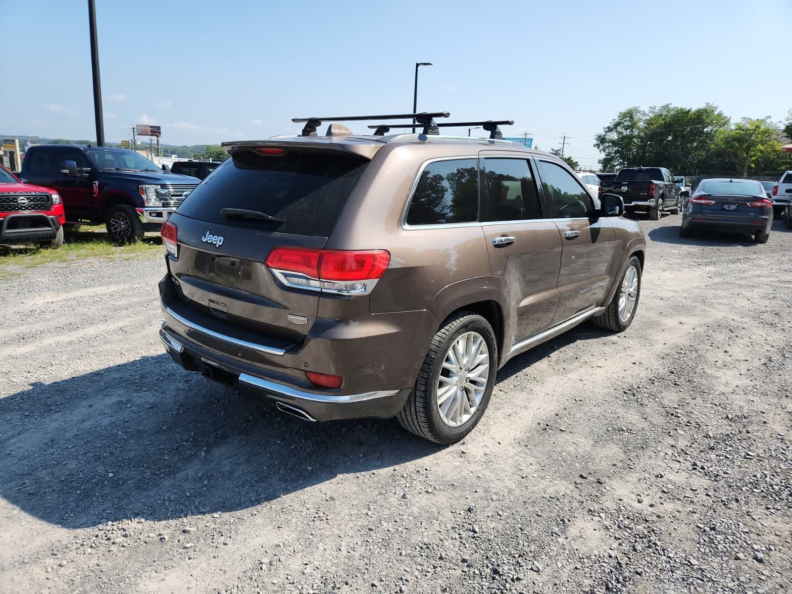 Thumbnail: 2017 Jeep Grand Cherokee - 5