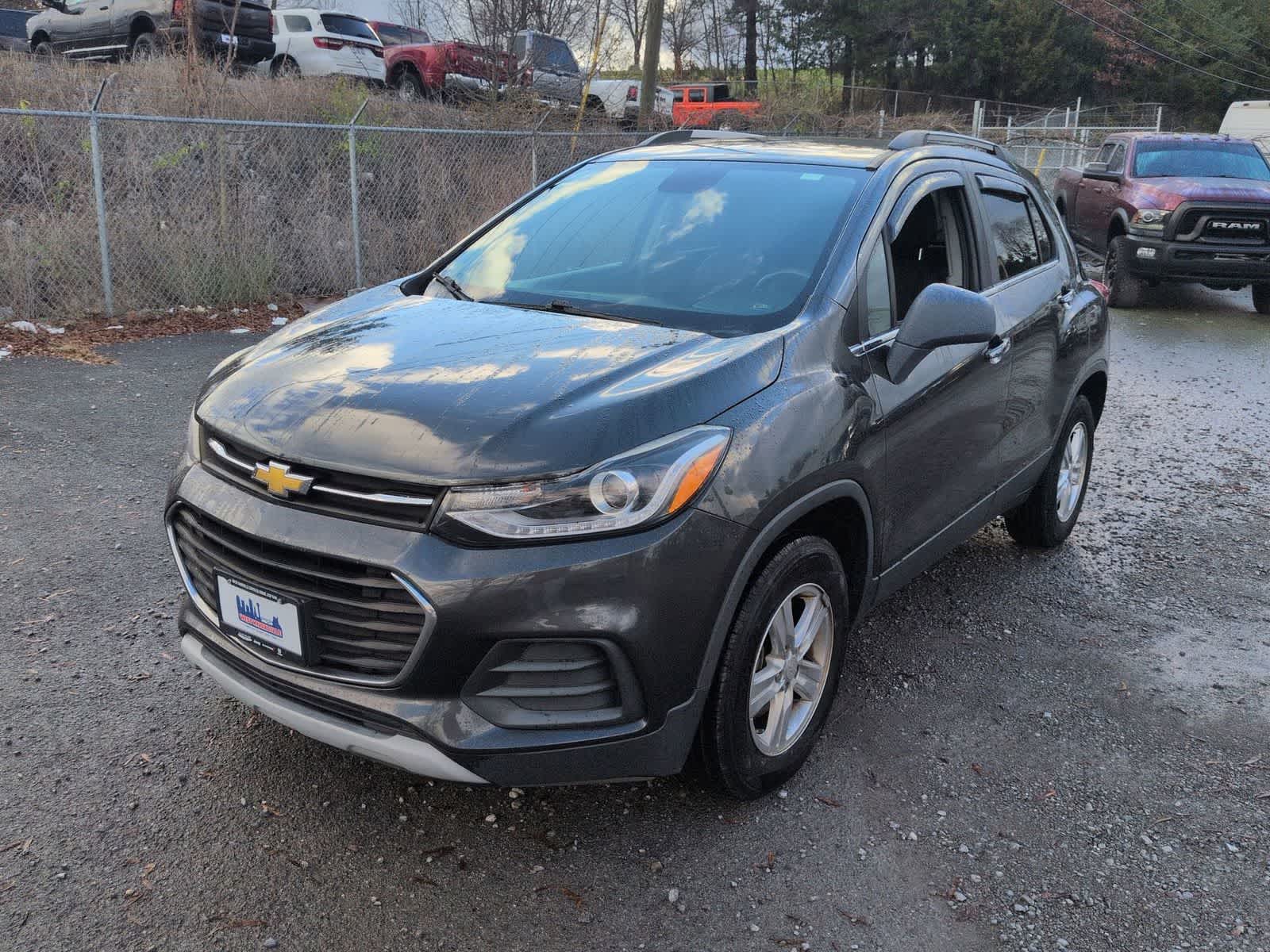 Thumbnail: 2017 Chevrolet Trax - 4