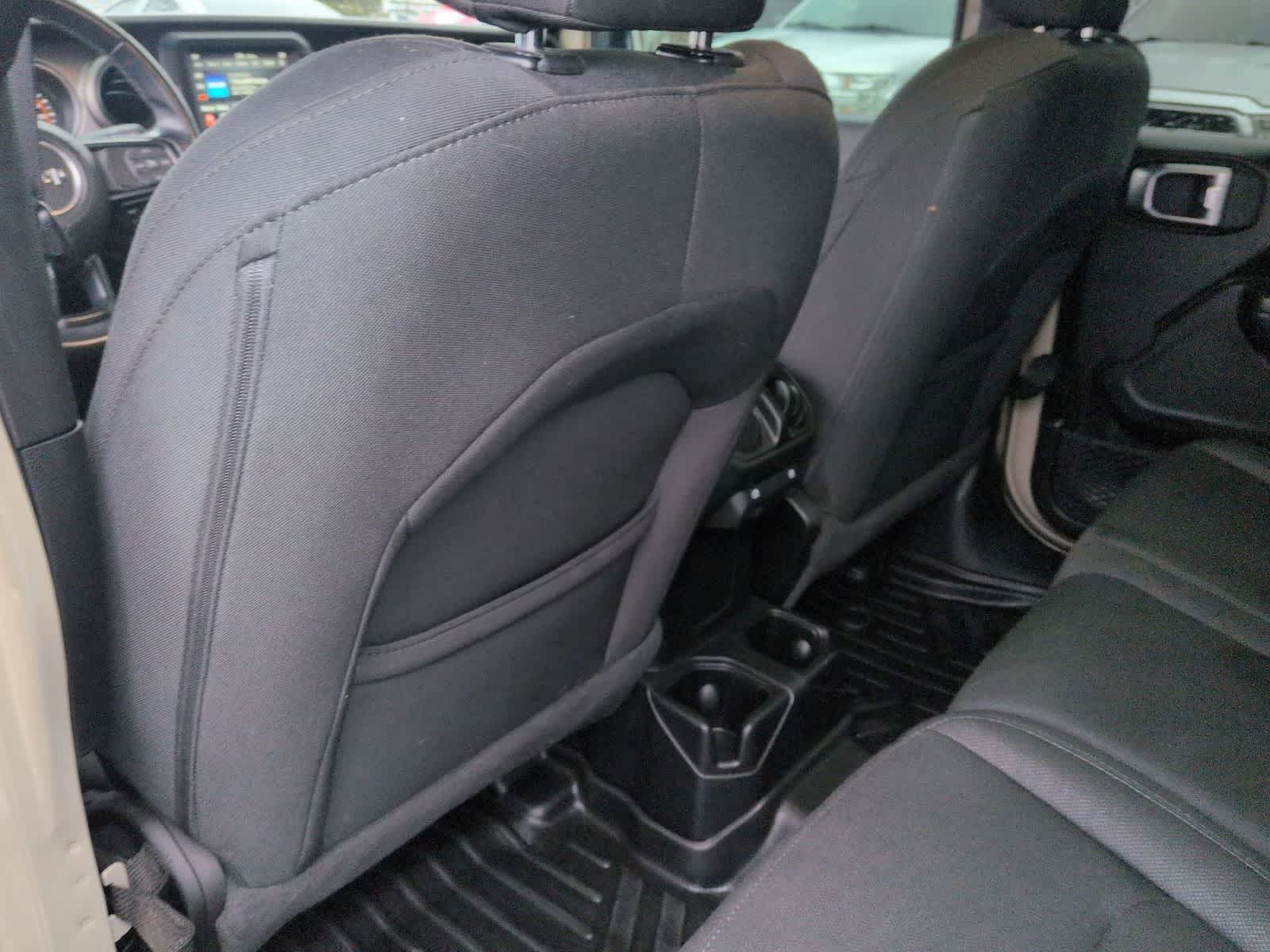 Thumbnail: 2020 Jeep Gladiator - 17