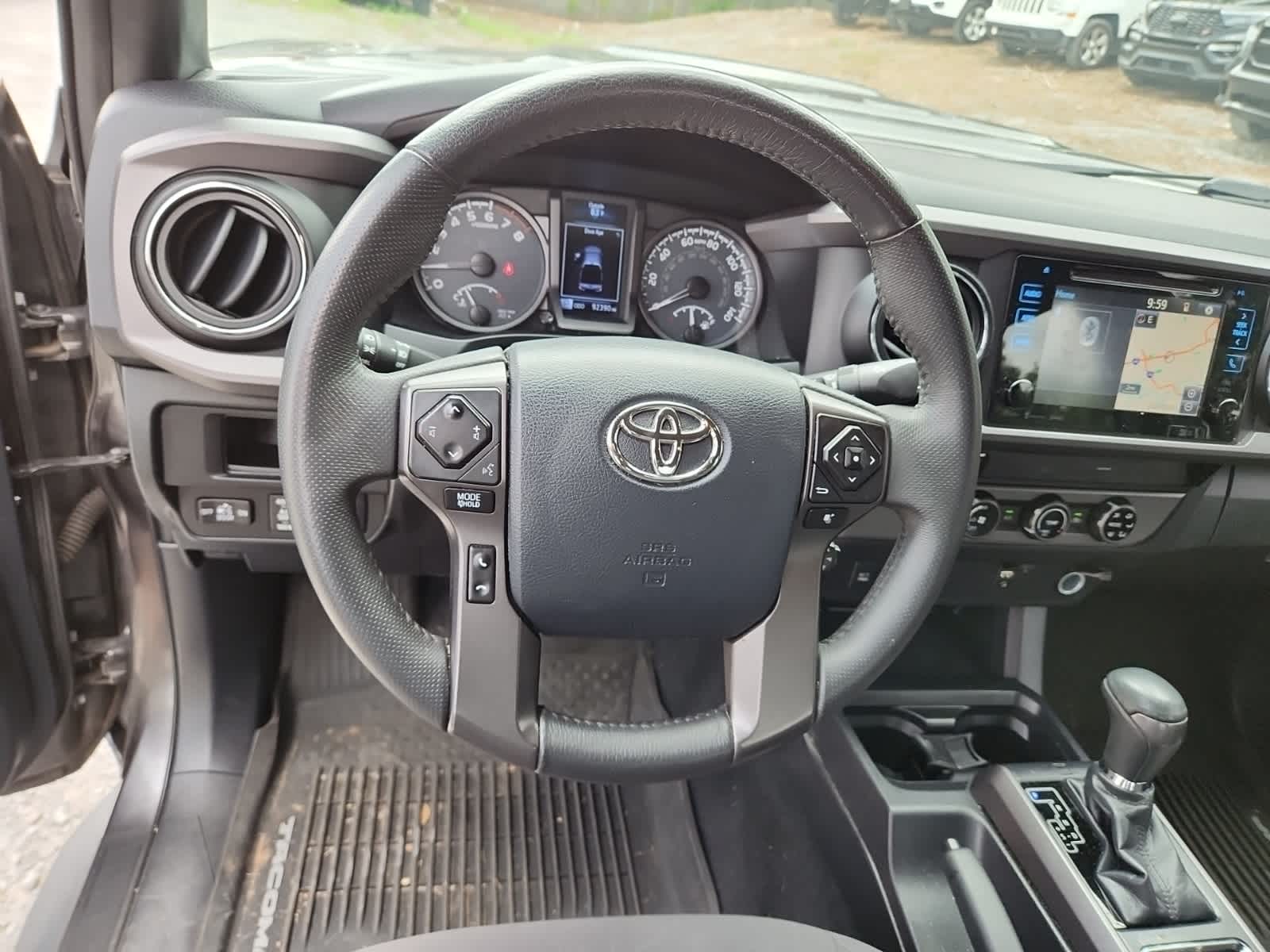Thumbnail: 2017 Toyota Tacoma - 13