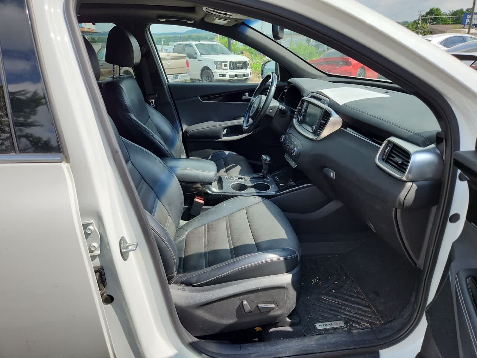 Thumbnail: 2018 Kia Sorento - 20