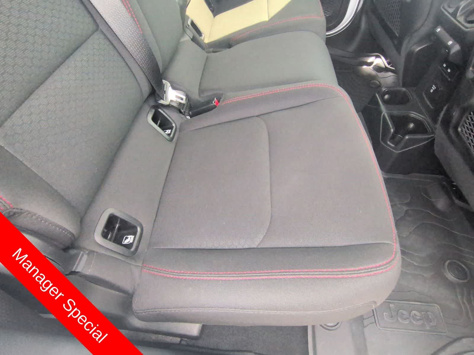 Thumbnail: 2021 Jeep Gladiator - 19