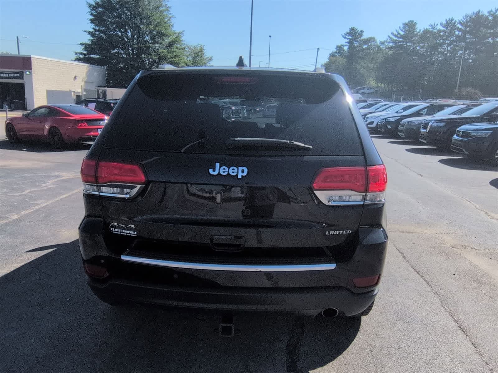 Thumbnail: 2015 Jeep Grand Cherokee - 7
