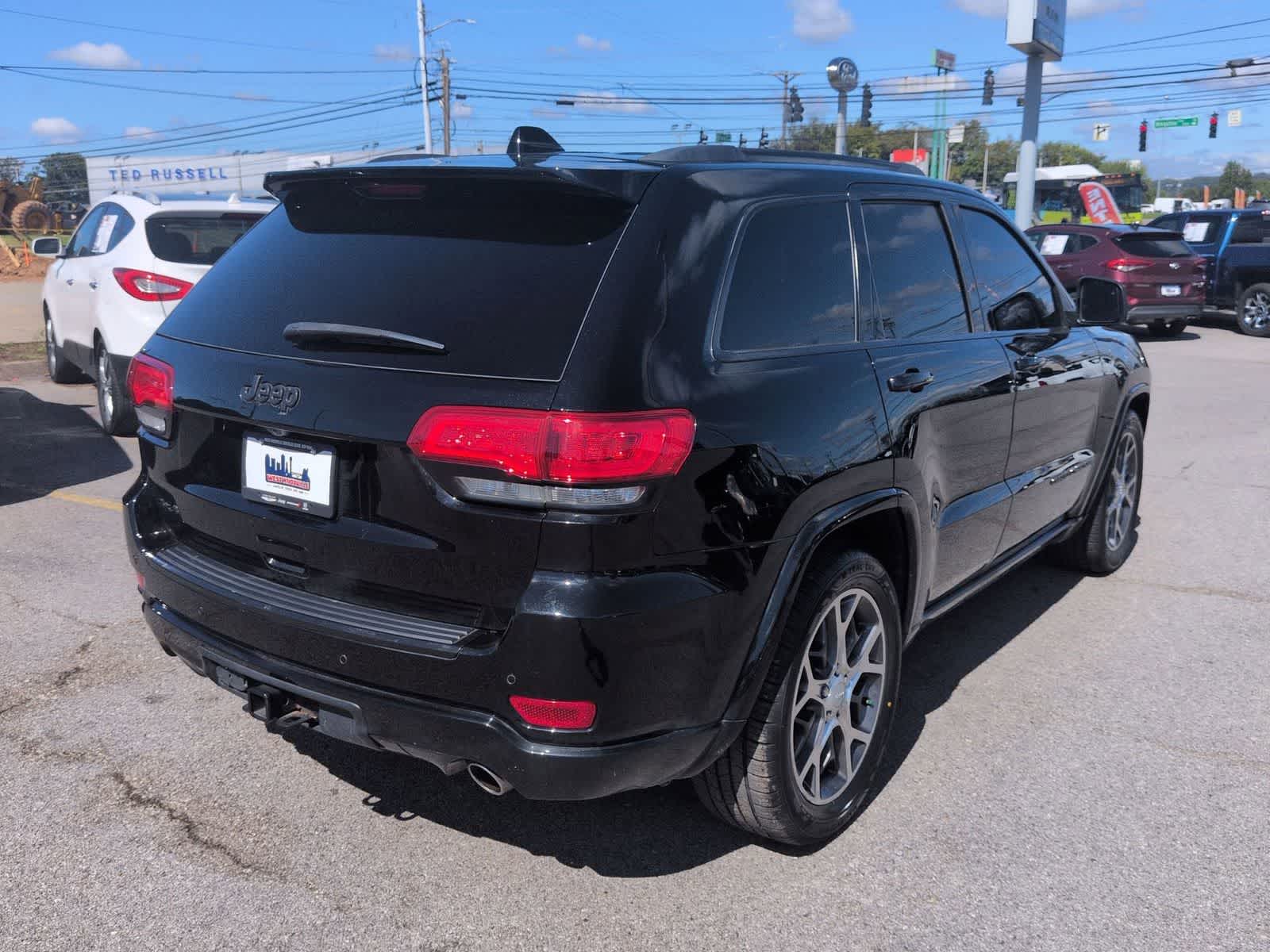 Thumbnail: 2020 Jeep Grand Cherokee - 8