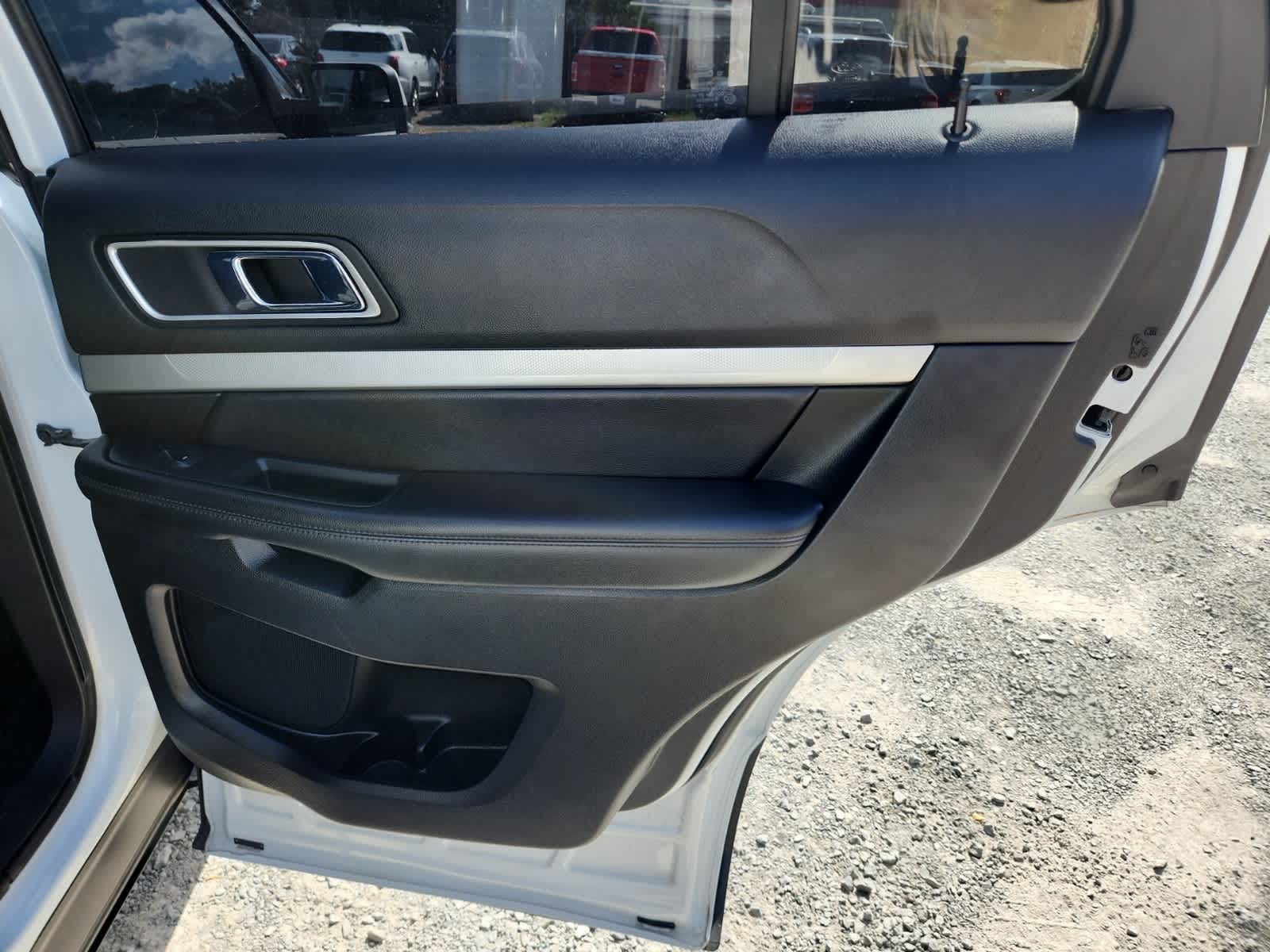 Thumbnail: 2016 Ford Explorer - 24