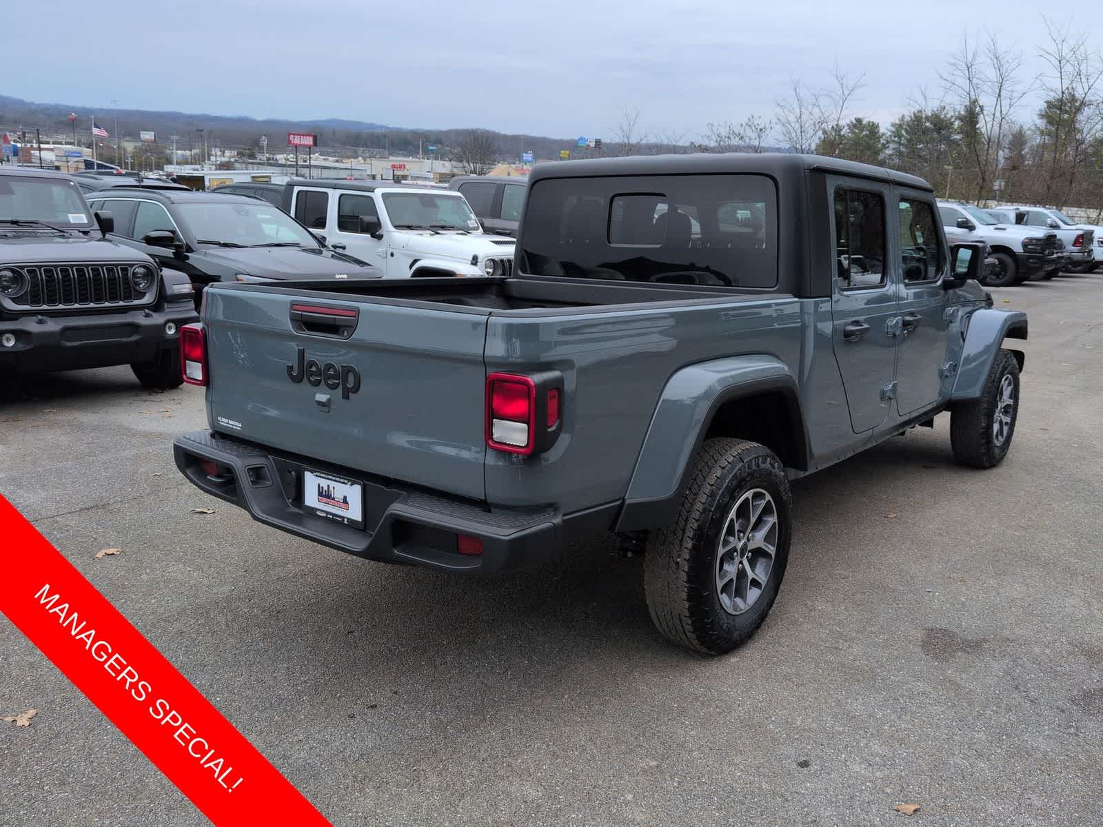 Thumbnail: 2026 Jeep Gladiator - 8
