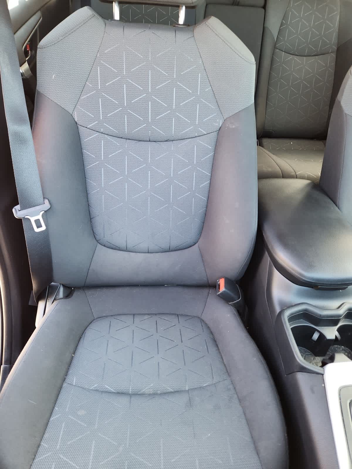 Thumbnail: 2020 Toyota RAV4 - 18