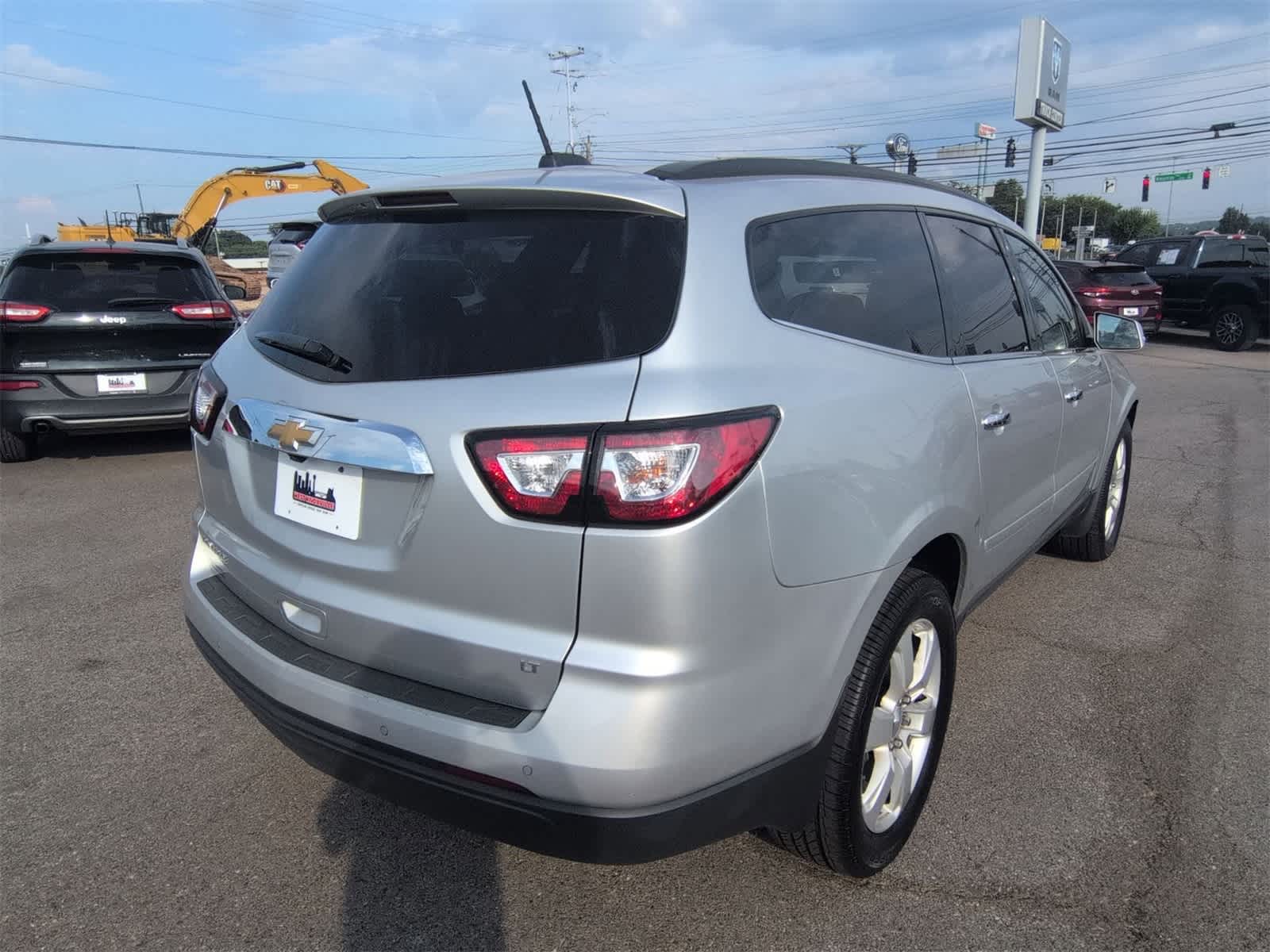 Thumbnail: 2017 Chevrolet Traverse - 8