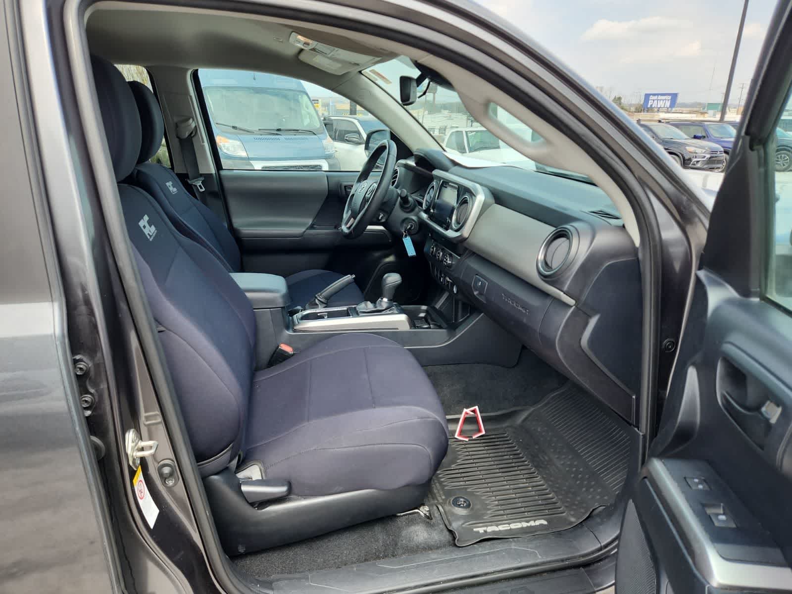 Thumbnail: 2019 Toyota Tacoma - 22