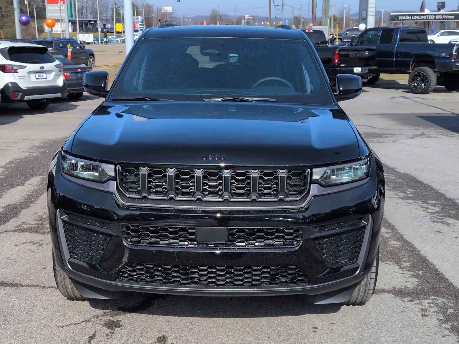 Thumbnail: 2026 Jeep Grand Cherokee - 3