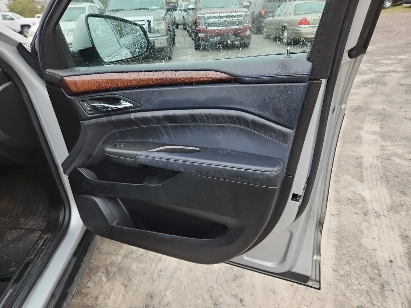 Thumbnail: 2012 Cadillac SRX - 21