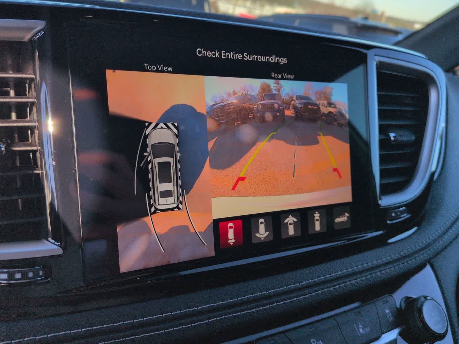 Thumbnail: 2026 Chrysler Pacifica - 20