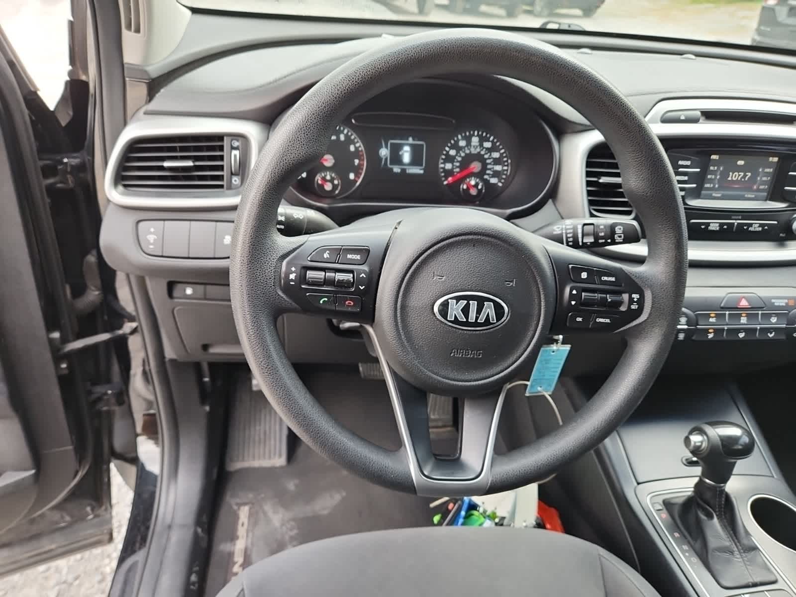 Thumbnail: 2017 Kia Sorento - 12