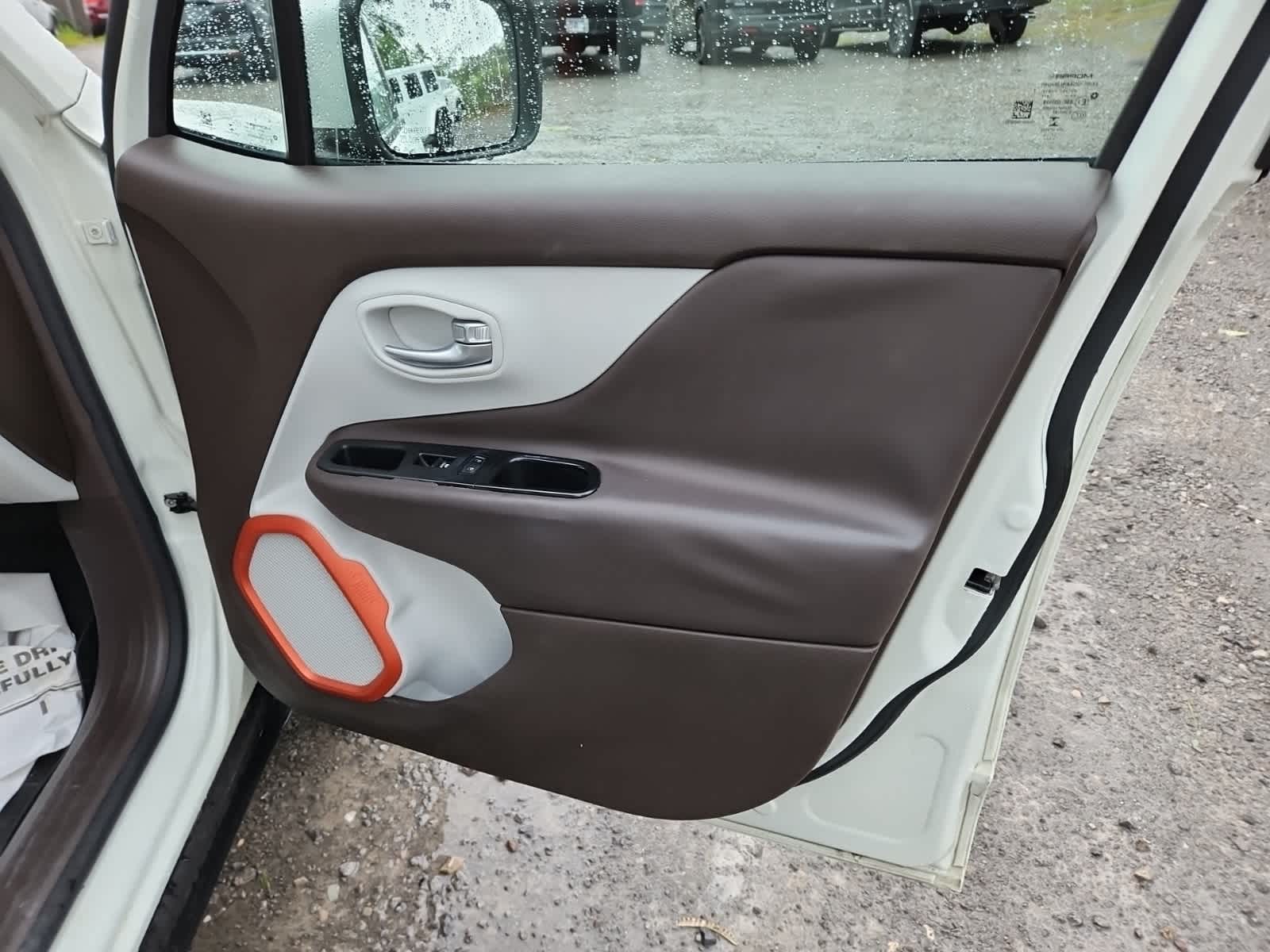 Thumbnail: 2015 Jeep Renegade - 22