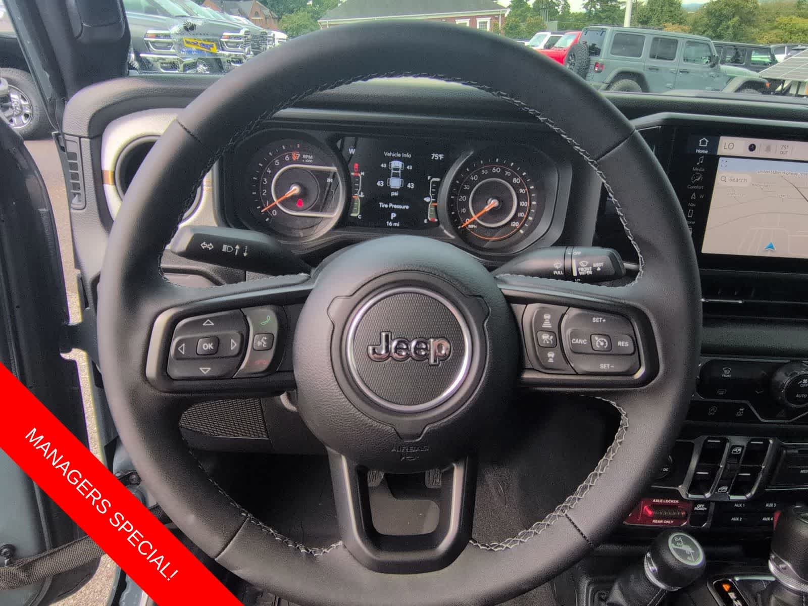 Thumbnail: 2025 Jeep Gladiator - 21