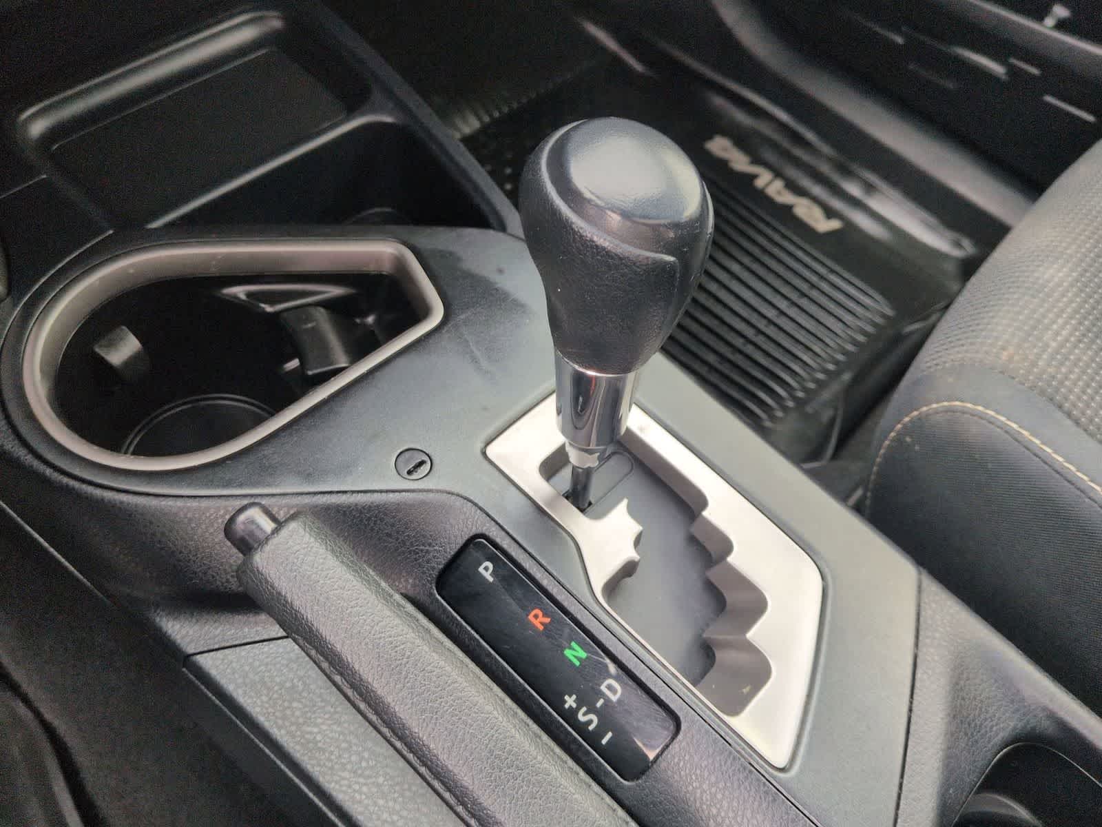 Thumbnail: 2017 Toyota RAV4 - 30