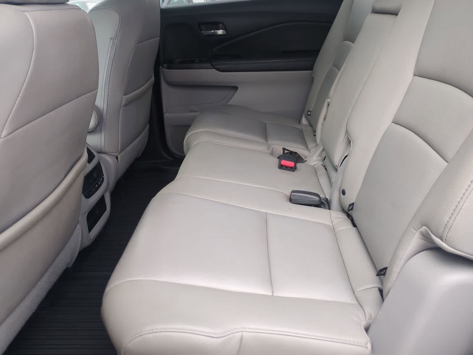 Thumbnail: 2016 Honda Pilot - 20