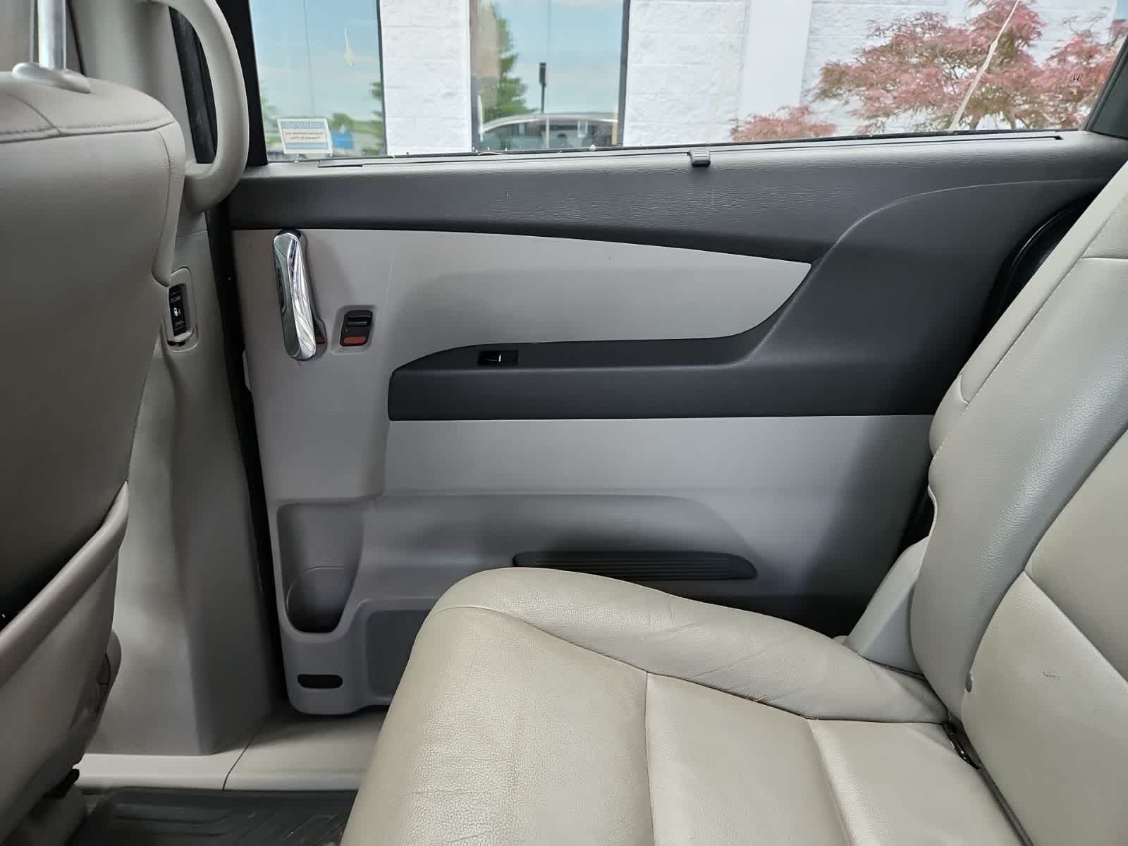 Thumbnail: 2014 Honda Odyssey - 27