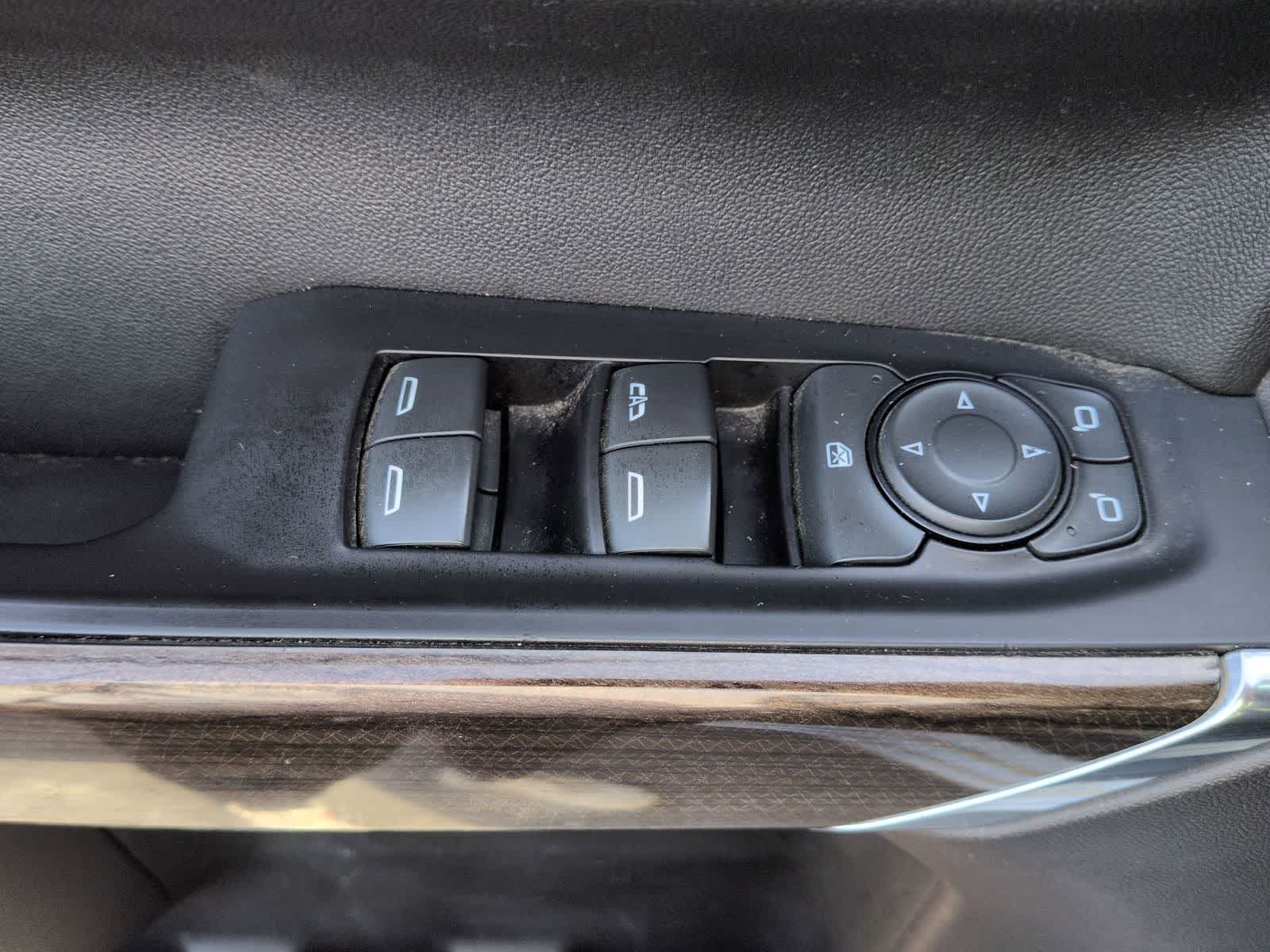 Thumbnail: 2019 Chevrolet Silverado 1500 - 17