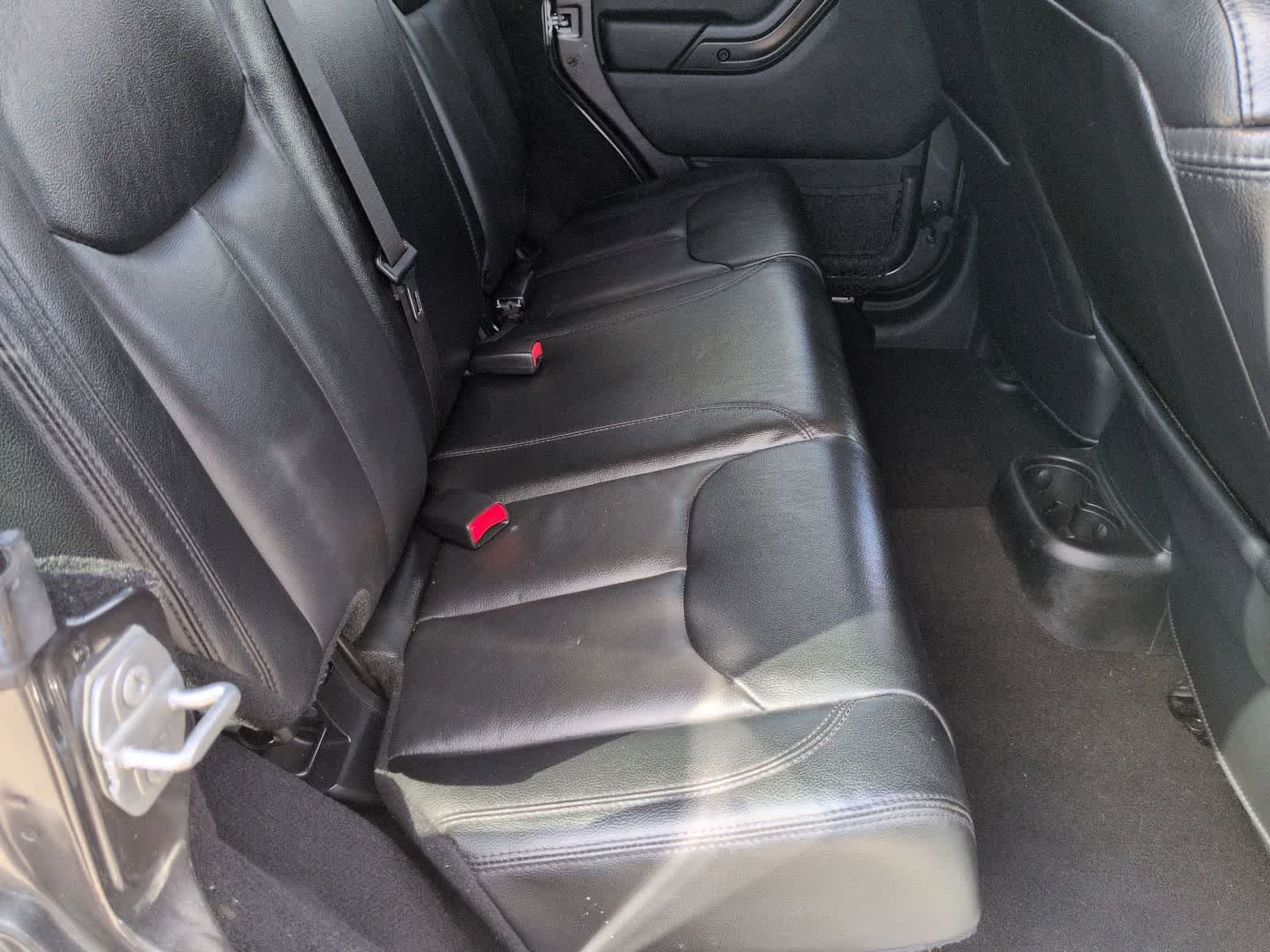 Thumbnail: 2017 Jeep Wrangler - 18