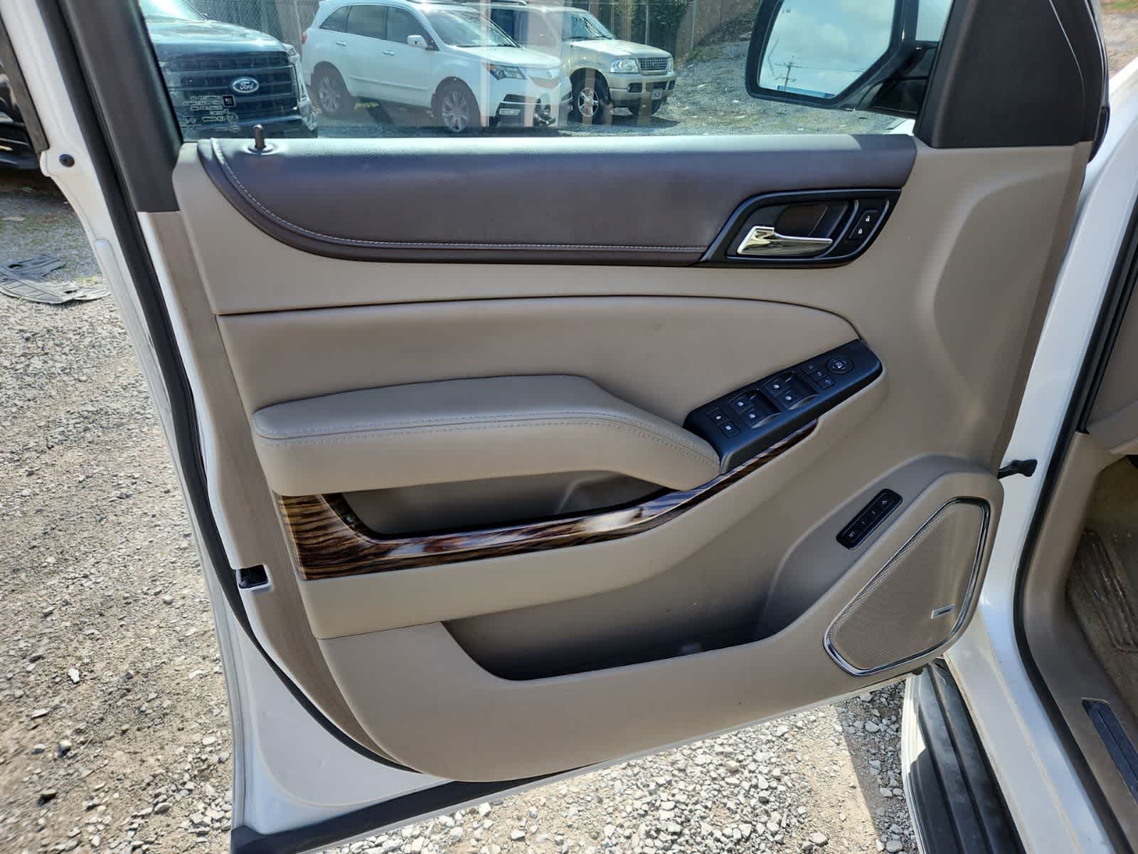 Thumbnail: 2016 GMC Yukon - 16