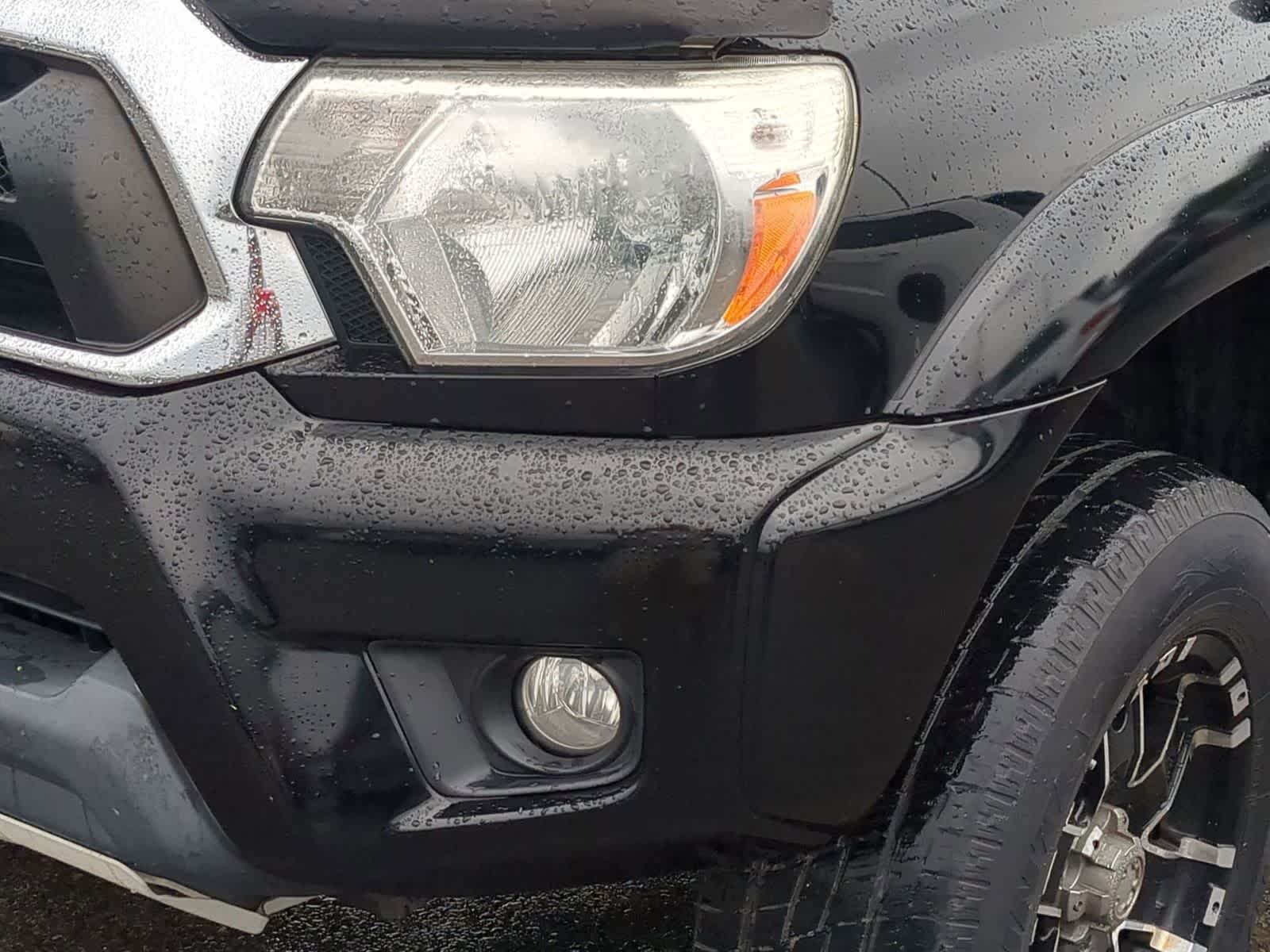 Thumbnail: 2015 Toyota Tacoma - 11