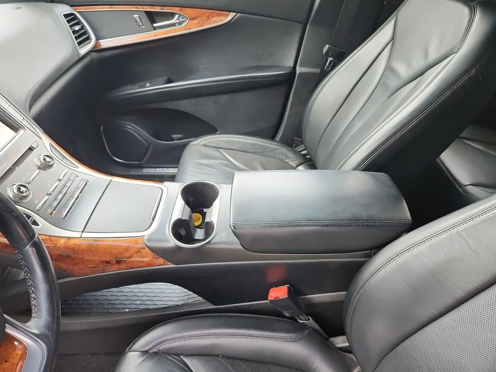 Thumbnail: 2019 Lincoln Nautilus - 11